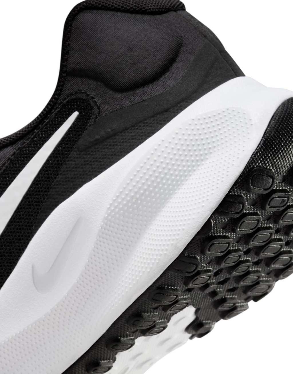 Nike Men's Revolution 7 Road Running Shoes Product Image
