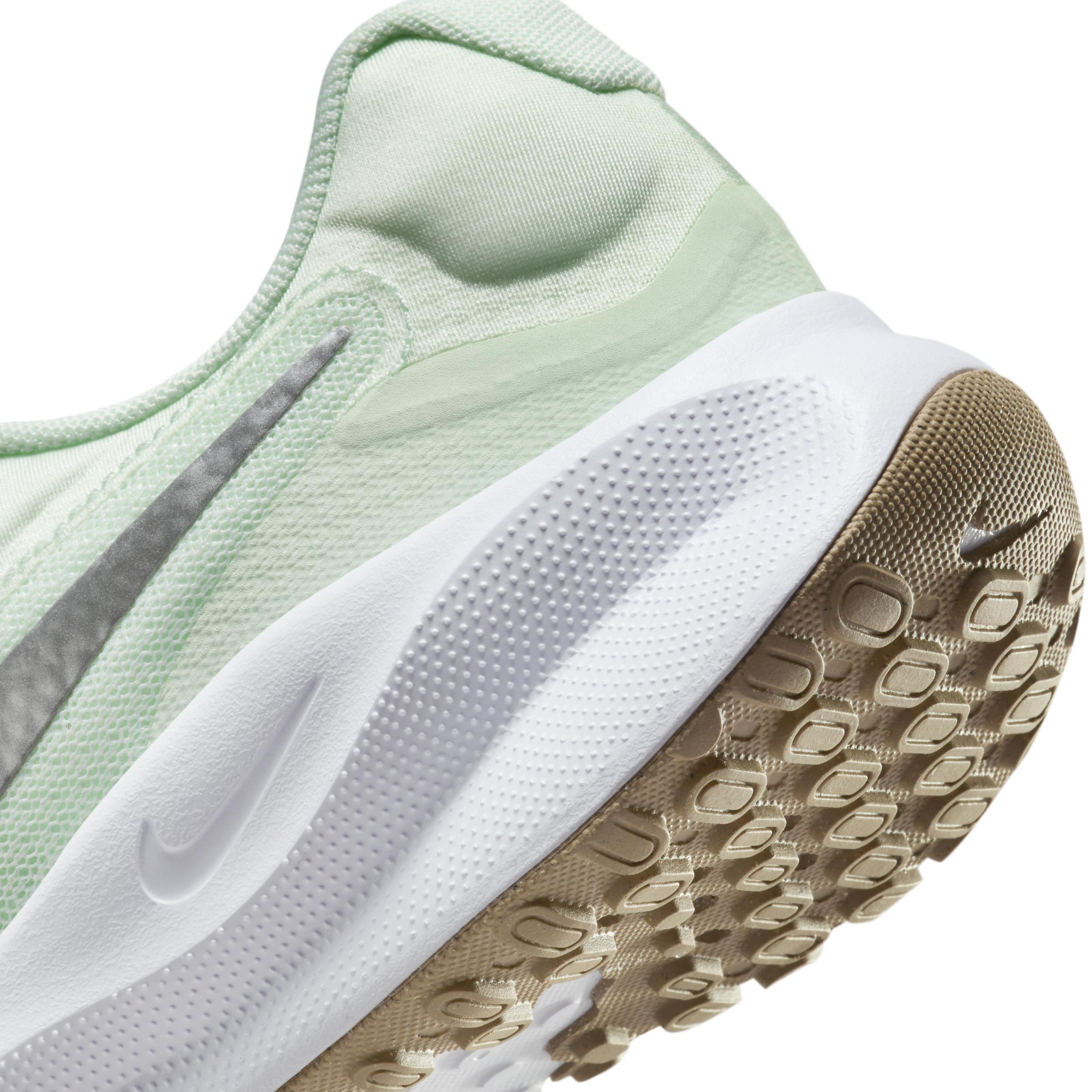 Nike Womens Revolution 7 Running Shoes Product Image