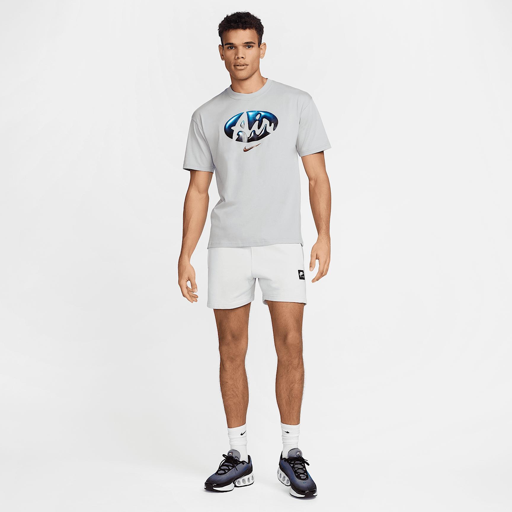 Nike Sportswear Men's Max90 T-Shirt Product Image