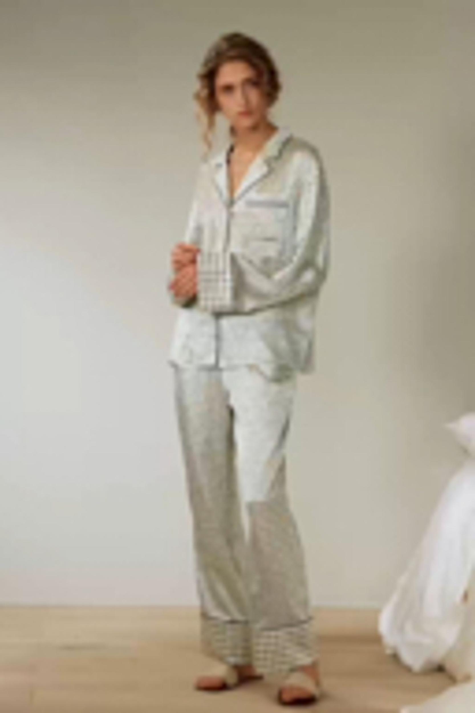 Pena Pajamas Set Product Image