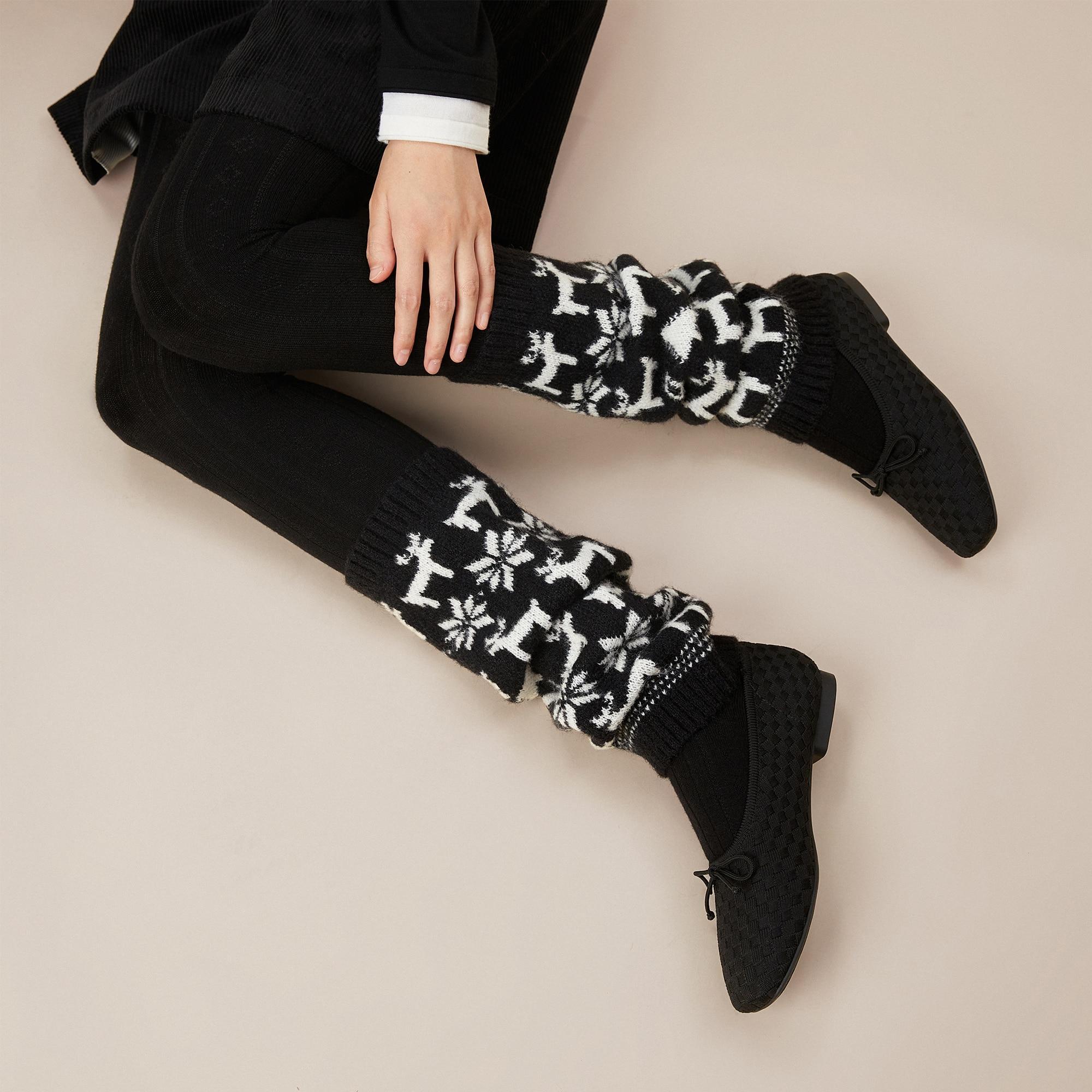 Stylish and Cozy Leg Warmers - The Perfect Companion for Your Shoes Product Image