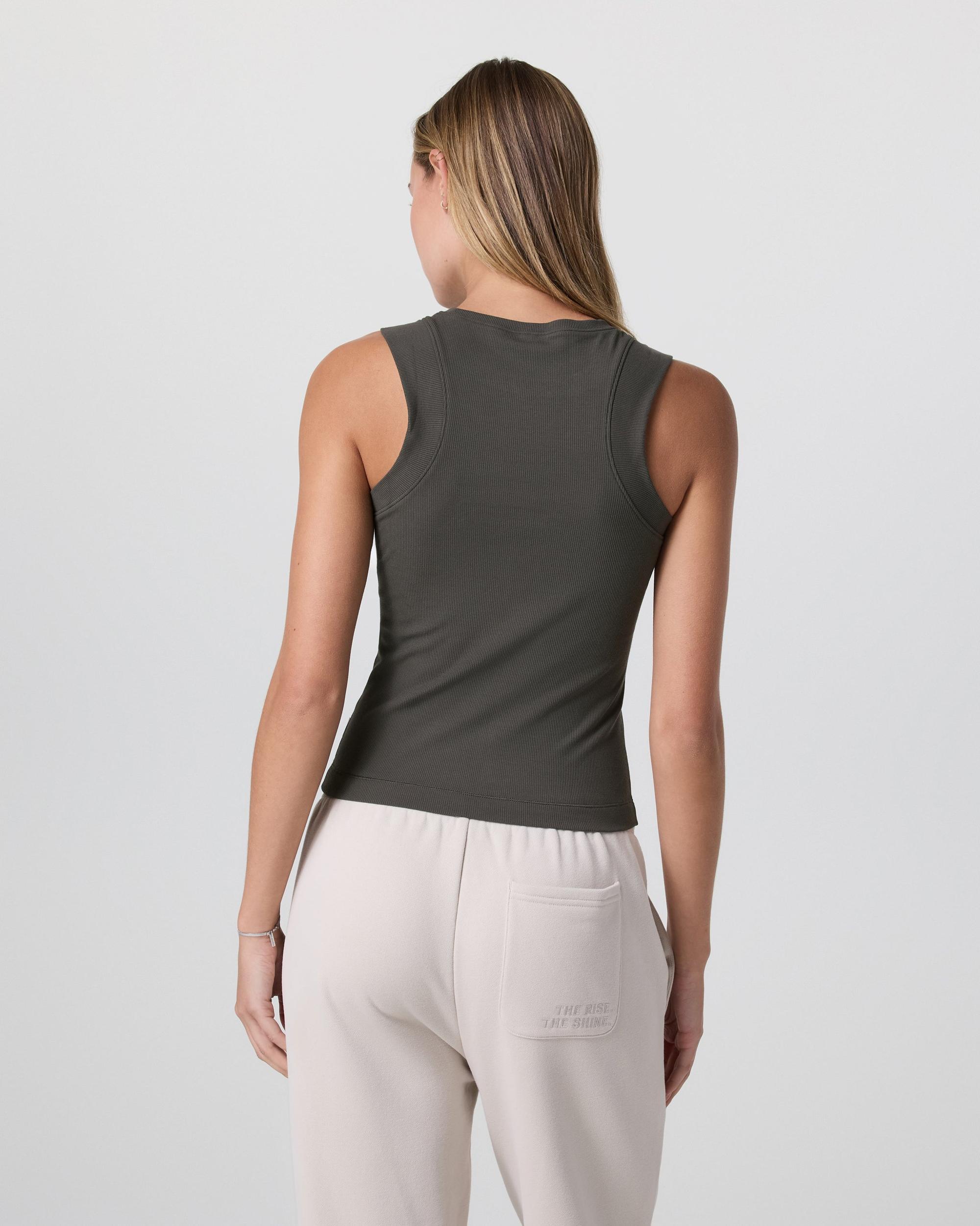 Pose Modern Tank Product Image