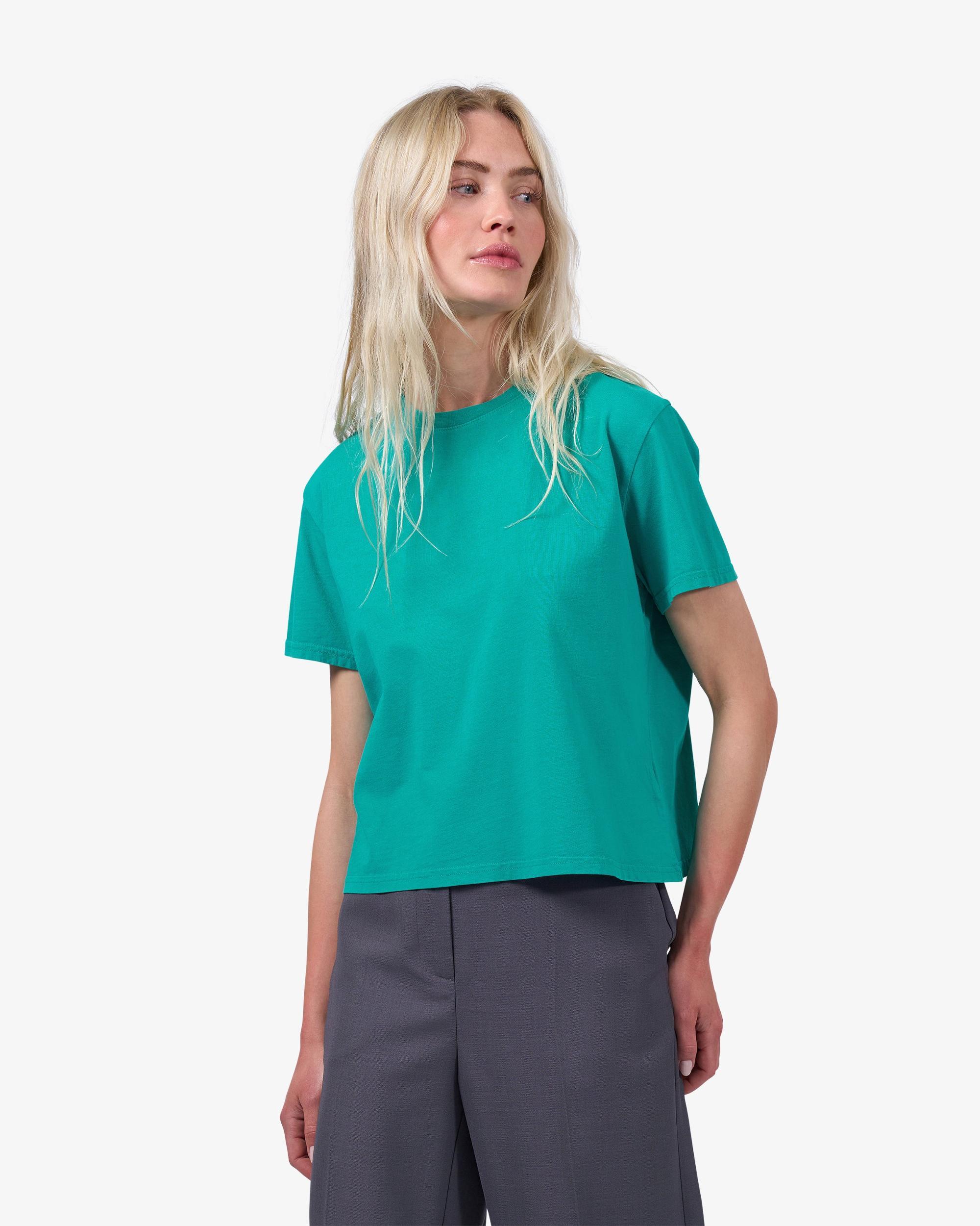 Type: CS2057/Organic Boxy Crop Tee/F Product Image