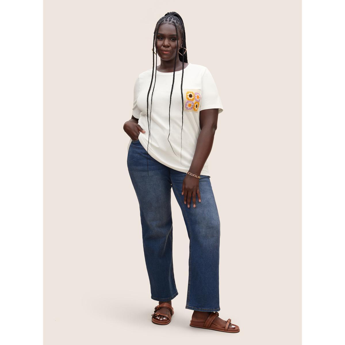Plus Size Round Neck Crochet Floral Patch Pocket T-shirt Originalwhite Women Resort Contrast Natural Flowers Round Neck Vacation T-shirts BloomChic 18-20/2X Product Image