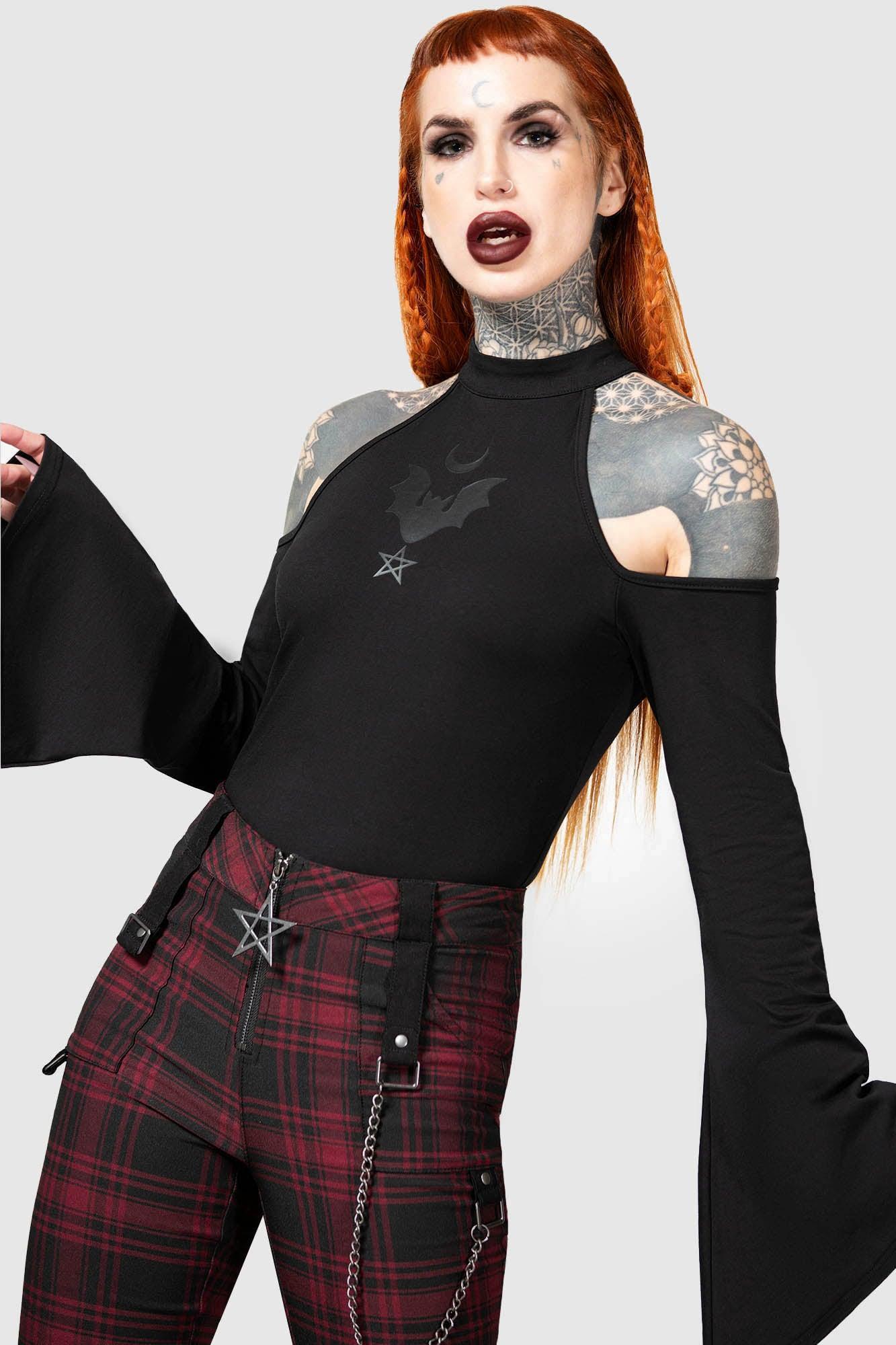 Sincantation Top Female Product Image