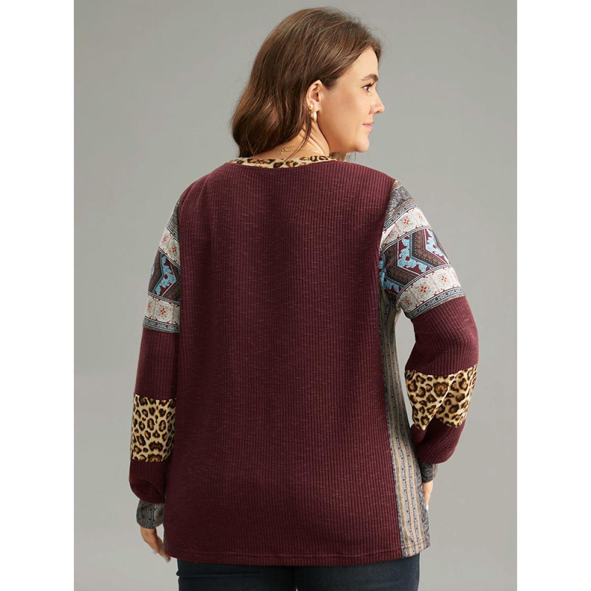 Plus Size Leopard Boho Print Round Neck Contrast Sweatshirt Women Burgundy Elegant Texture Round Neck Dailywear Sweatshirts BloomChic 28/5X Product Image