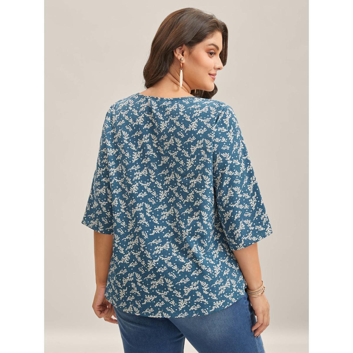 Plus Size Aegean Floral Print Curvy Hem V-Neck Shirt Women Resort Elbow-length sleeve V-neck Vacation Blouses BloomChic 26/4X Product Image
