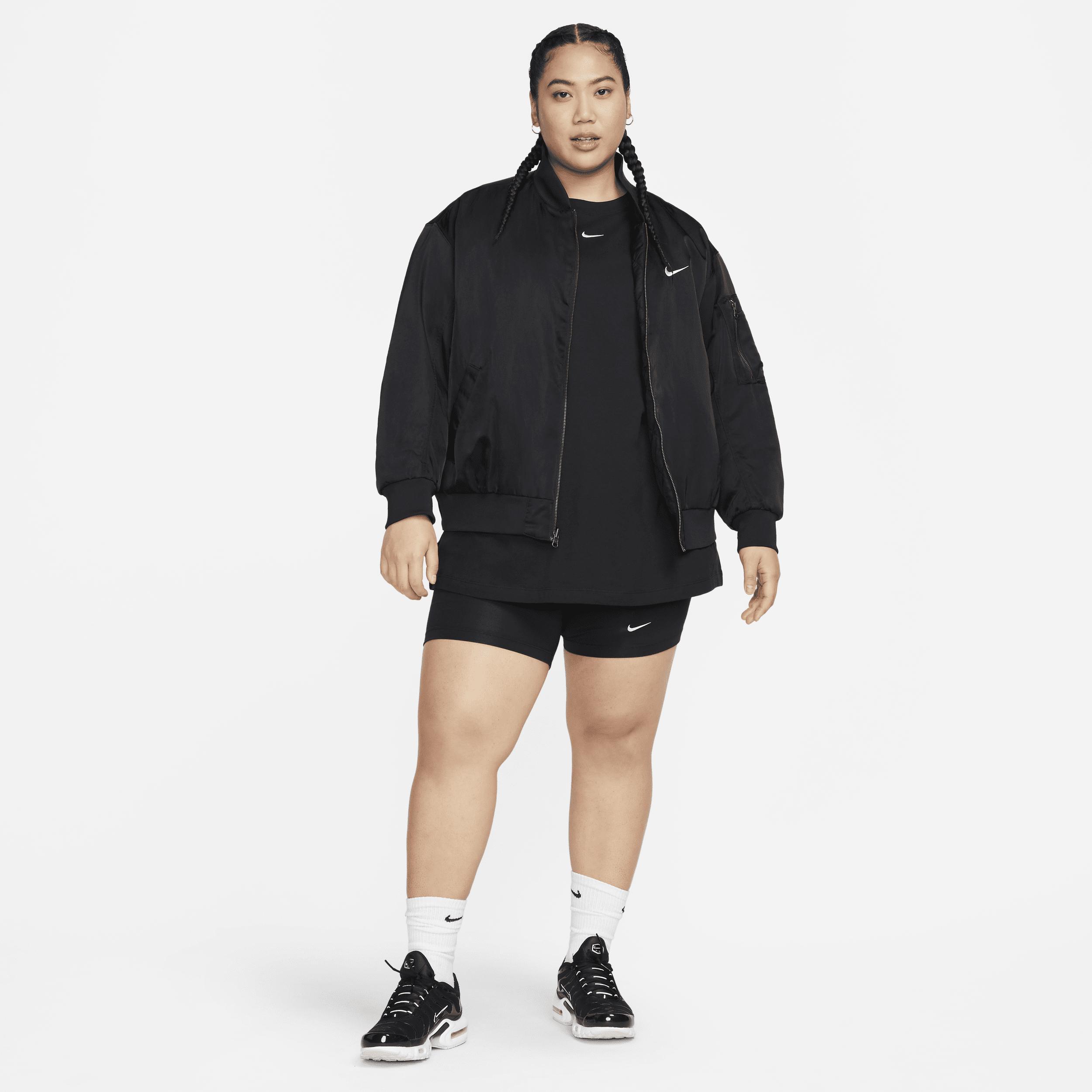 Plus Size Nike Sportswear Essential Tee, Women's, Size: 1XL, Black Product Image
