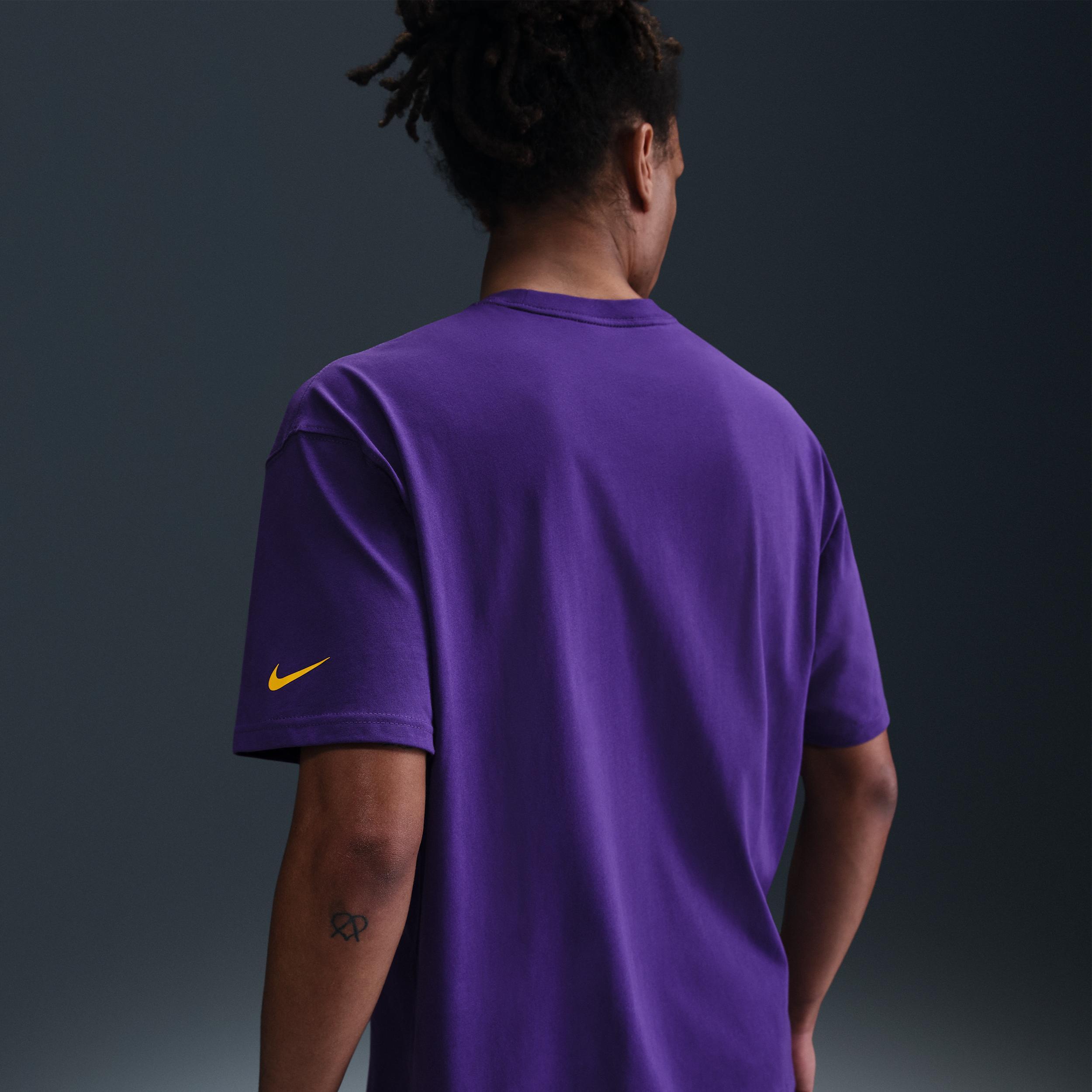 Nike Men's Kobe Basketball T-Shirt Product Image
