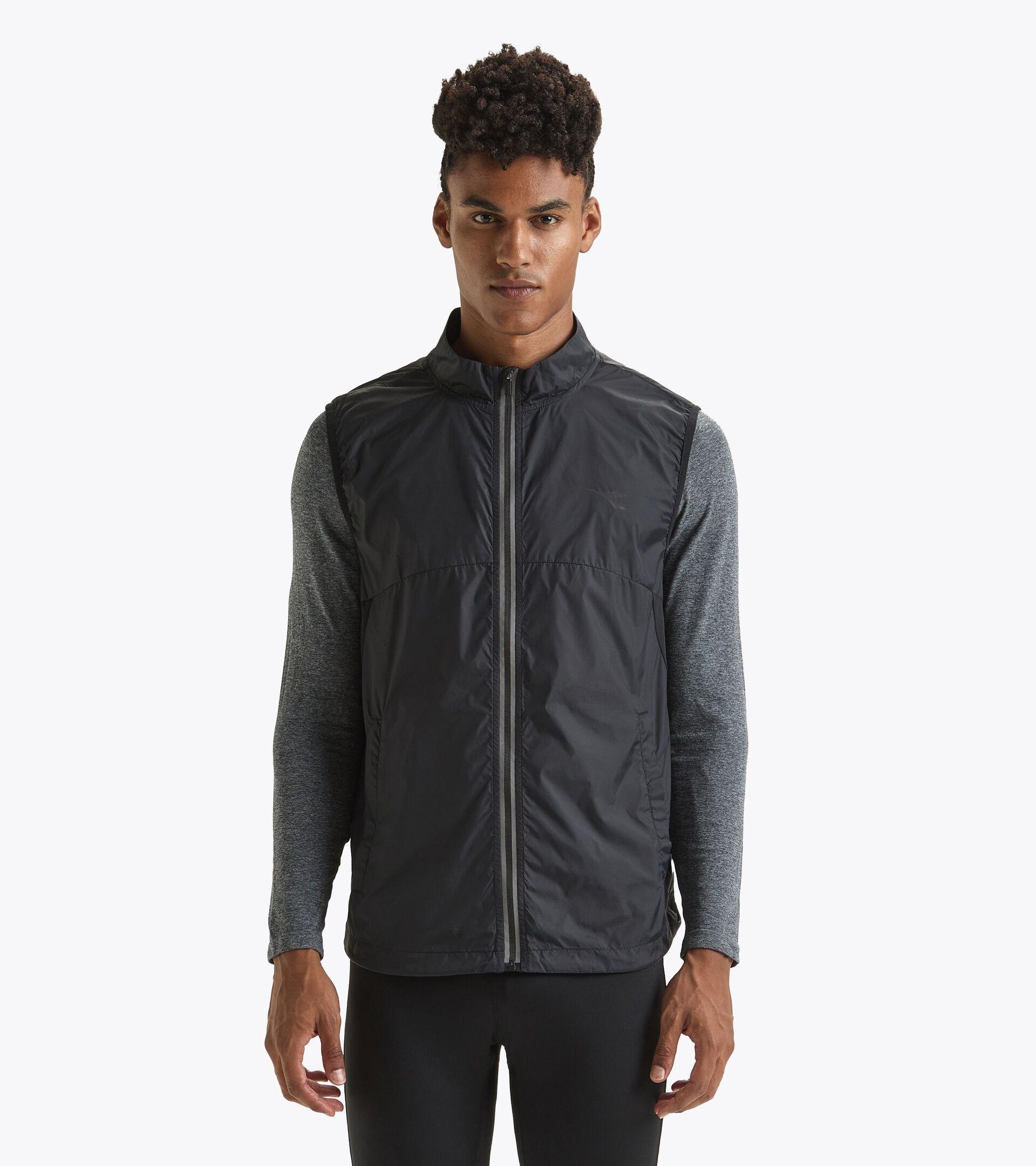 PACKABLE VEST Product Image