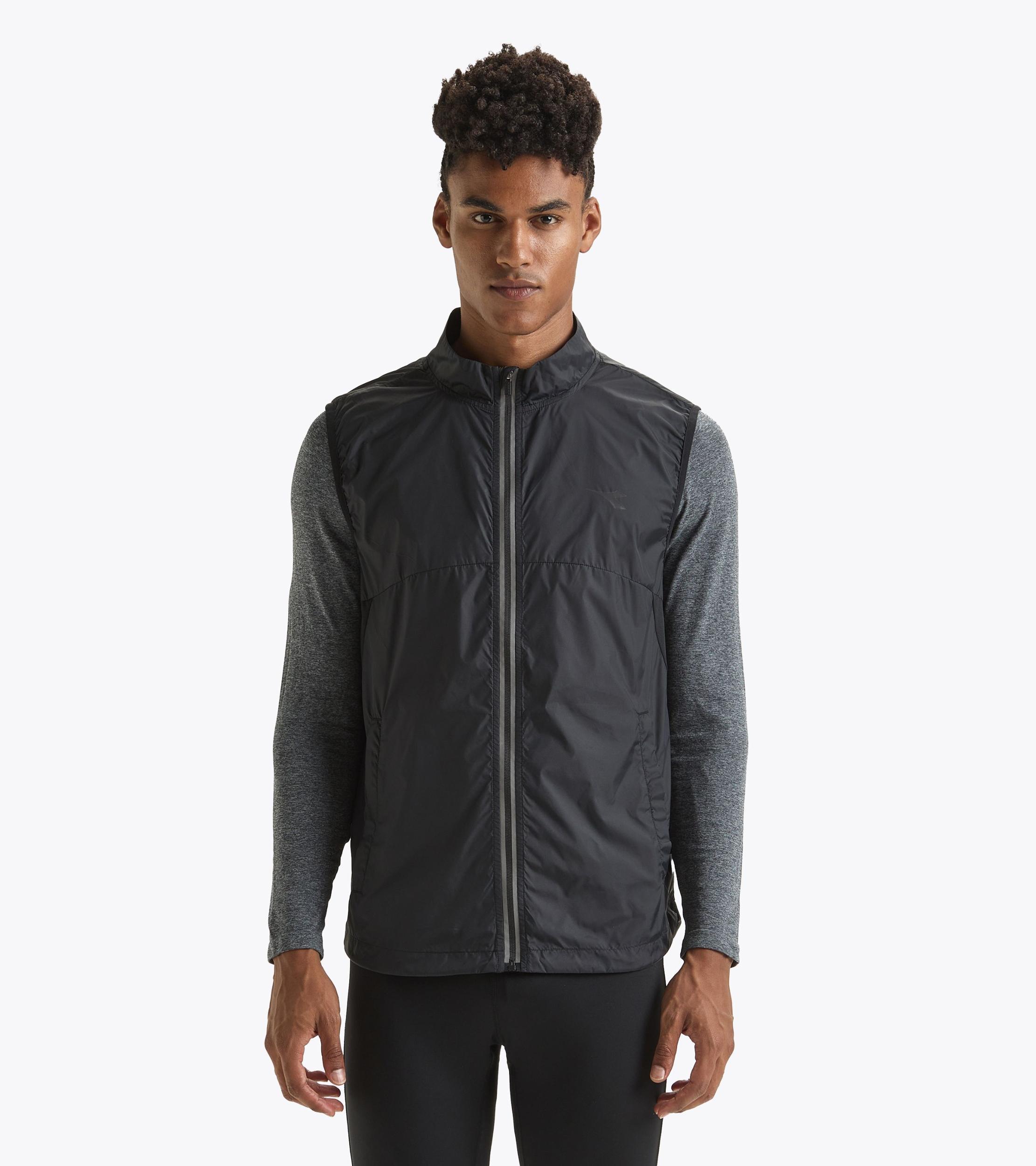 PACKABLE VEST Product Image