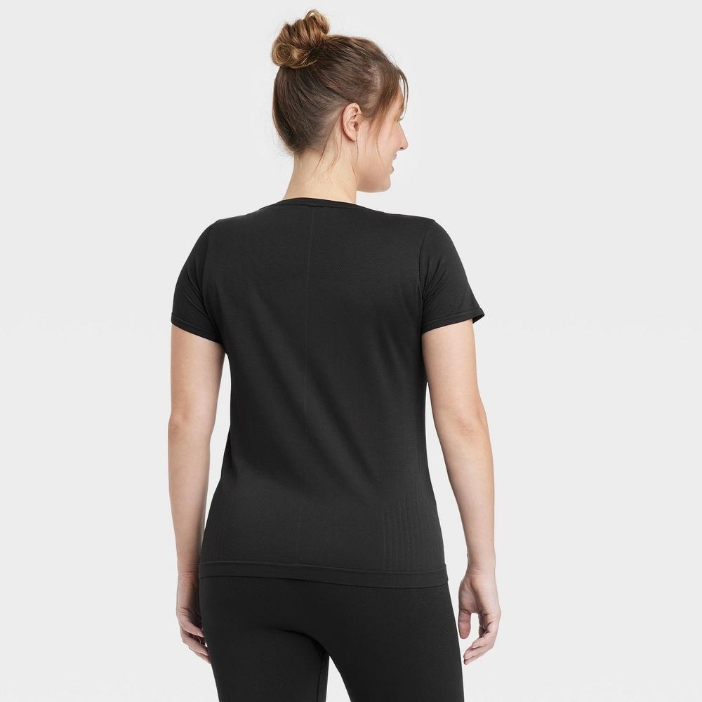 Womens Seamless Short Sleeve Shirt - All In Motion Black 4X Product Image