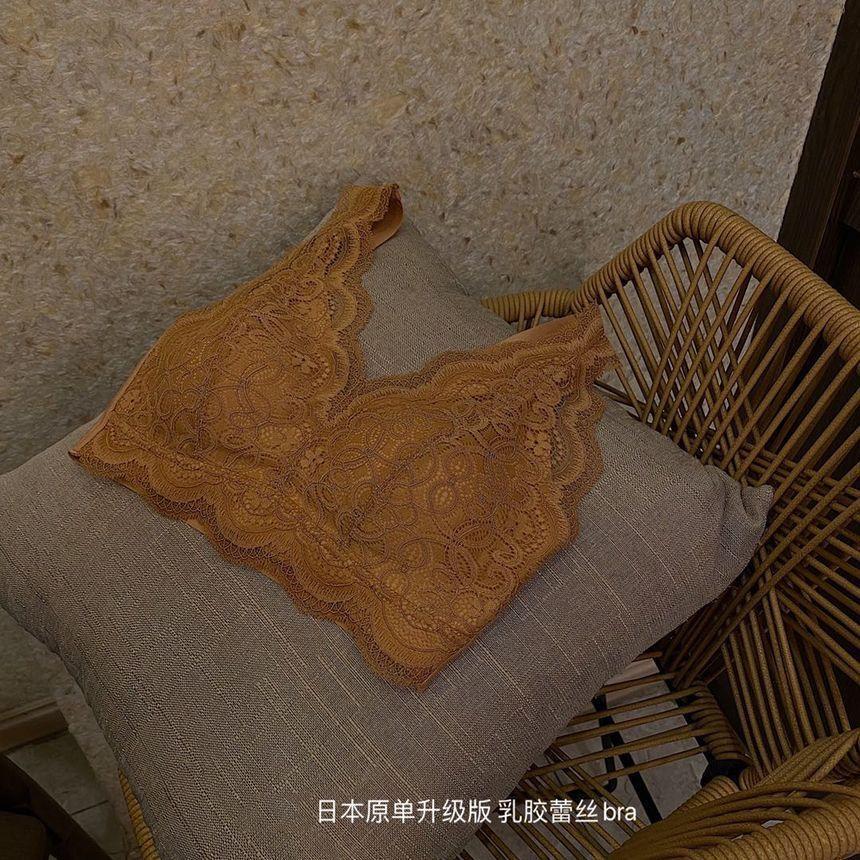 Wireless Lace Bra Product Image