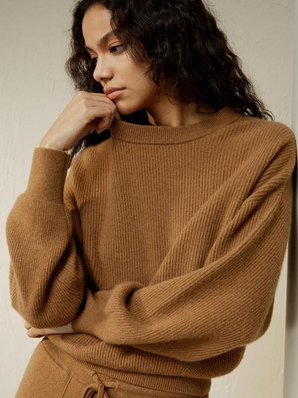 Eshe 2-in-1 Cashmere Detachable Hoodie Product Image