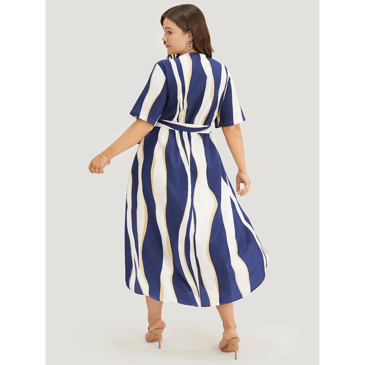 Plus Size Geometric Contrast Pocket Ruffle Belt Half Zipper Arc Hem Dress Navy Women Office Lined V-neck Short sleeve Curvy Midi Dress BloomChic 18-20/2X Product Image