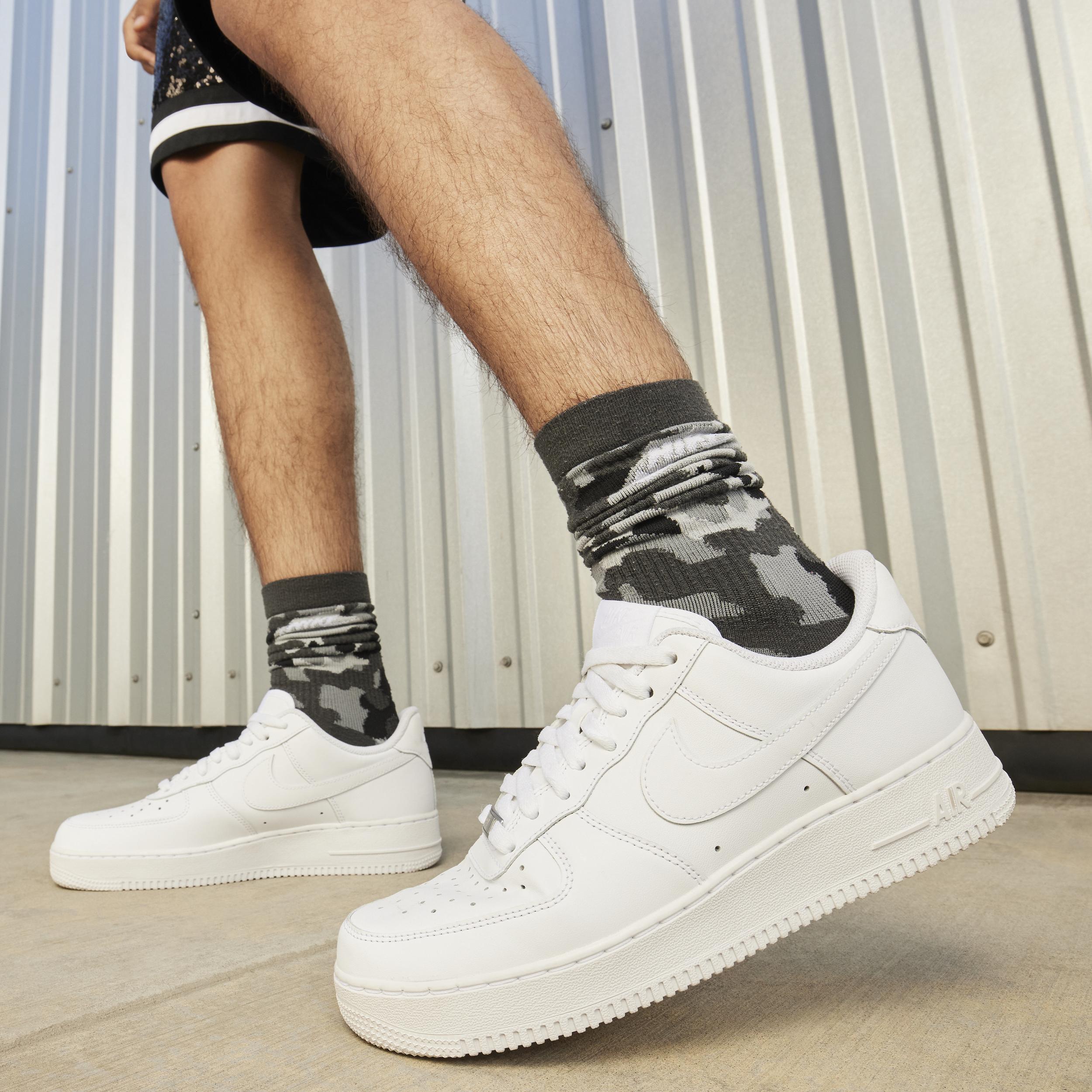 Nike Mens Air Force 1 07 Sneakers Product Image