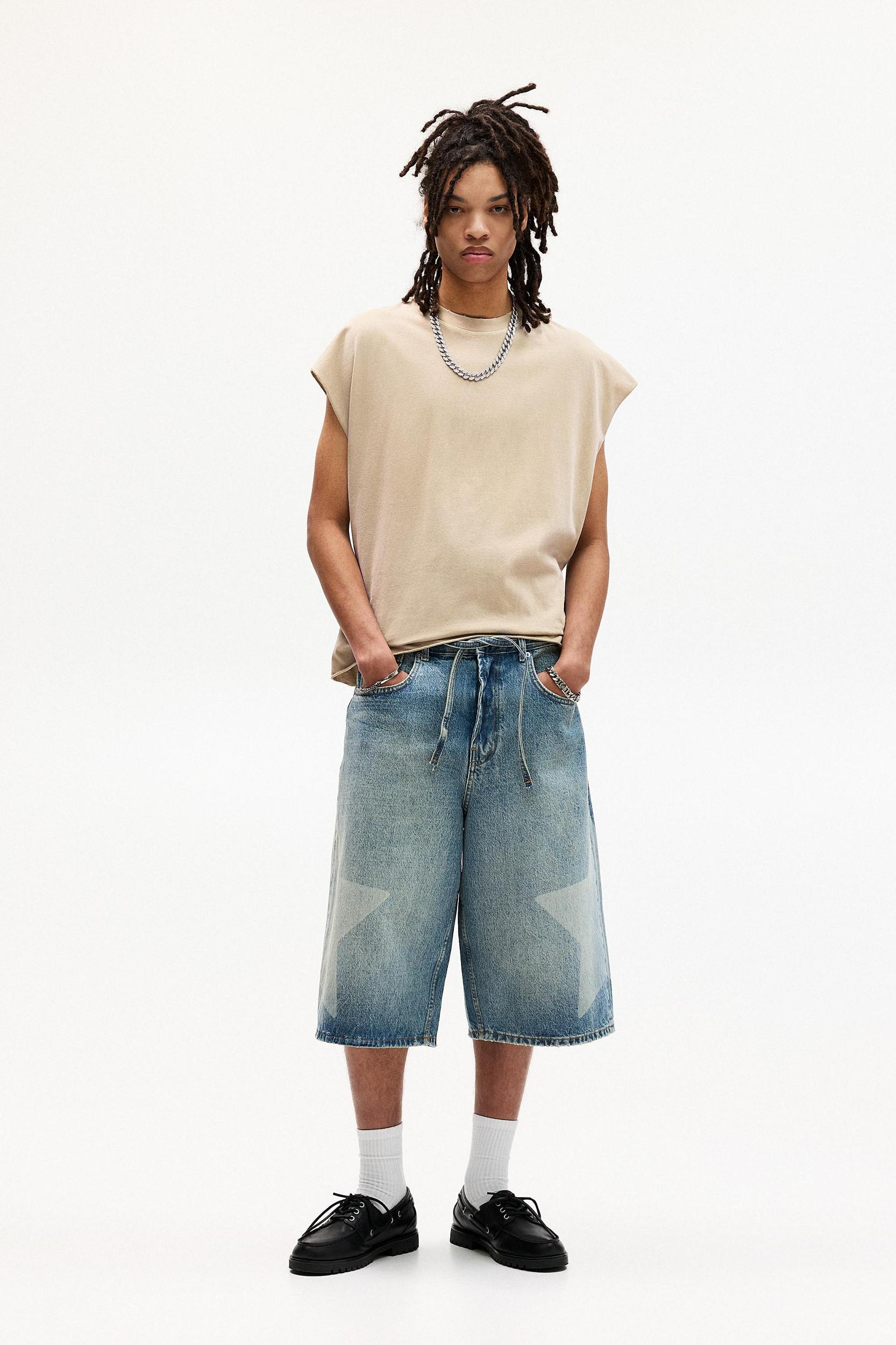 Washed sleeveless T-shirt Product Image