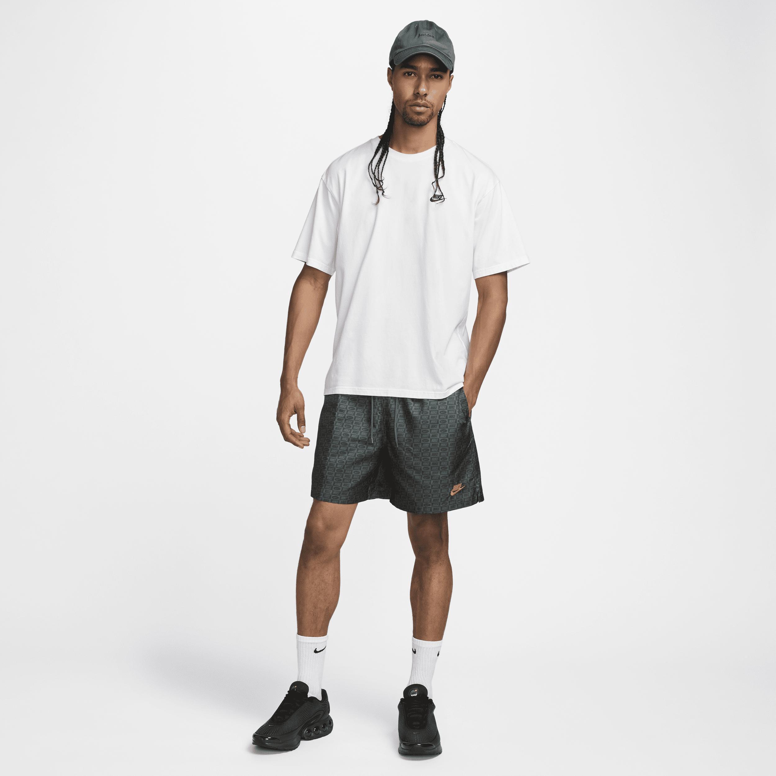 Nike Club Men's Lined Flow Shorts Product Image