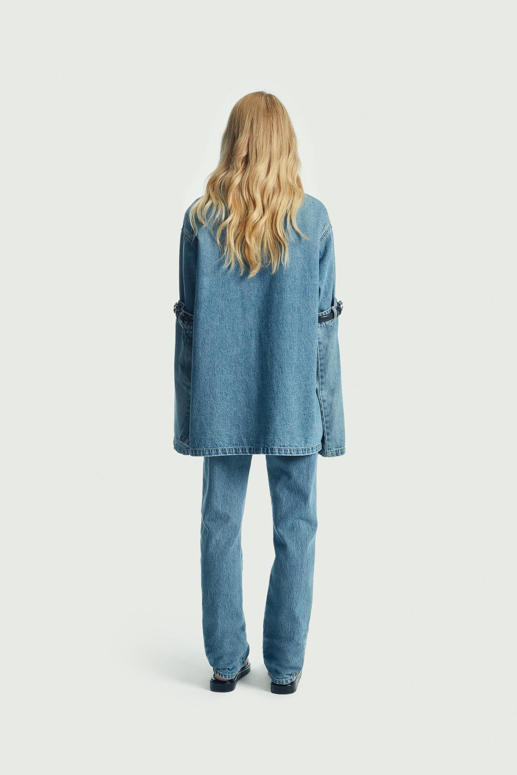 Open Elbow Jacket Product Image