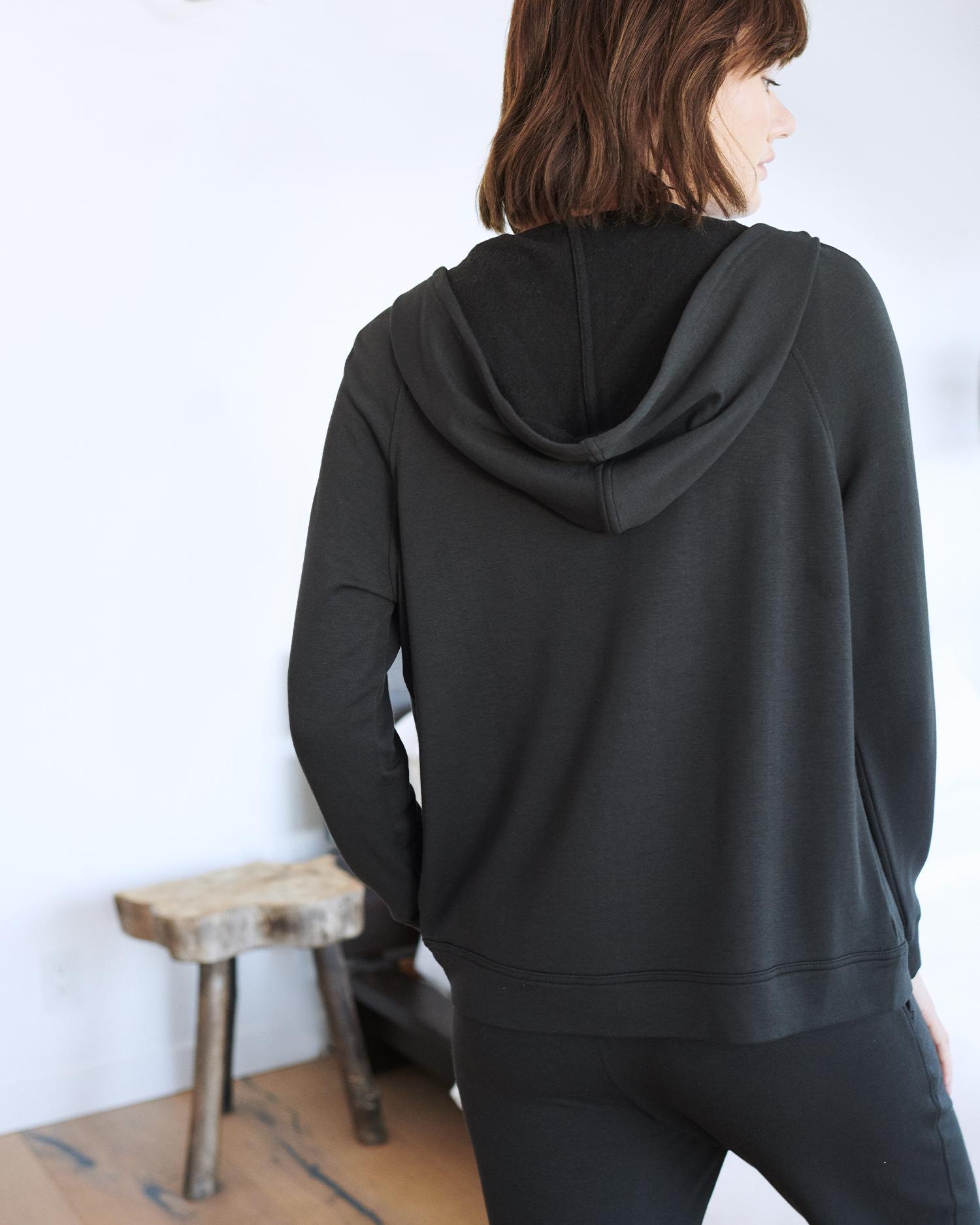 Quince | Women's SuperSoft Fleece Zip Up Hoodie Jacket Lenzing Modal Product Image