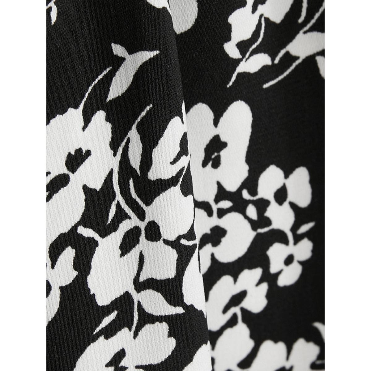Plus Size Floral V Neck Pocket Flutter Hem Dress Black Women Casual Elastic Waist V-neck Long Sleeve Curvy Midi Dress BloomChic 14-16/1X Product Image