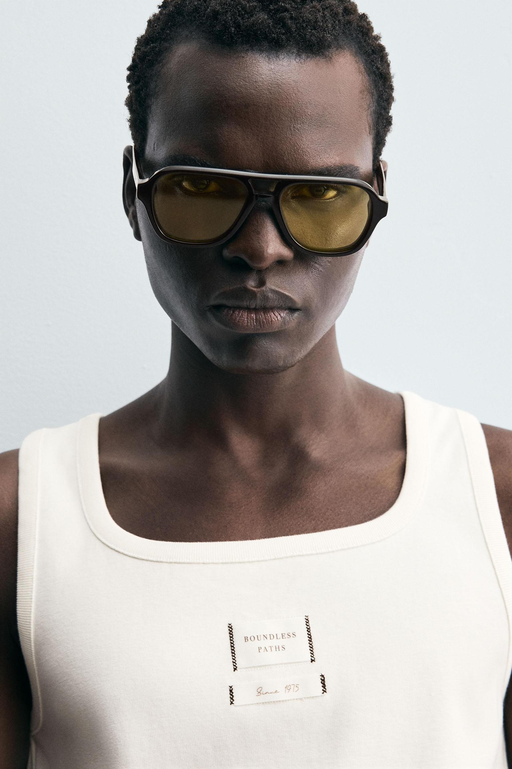 LABELS TANK TOP Product Image