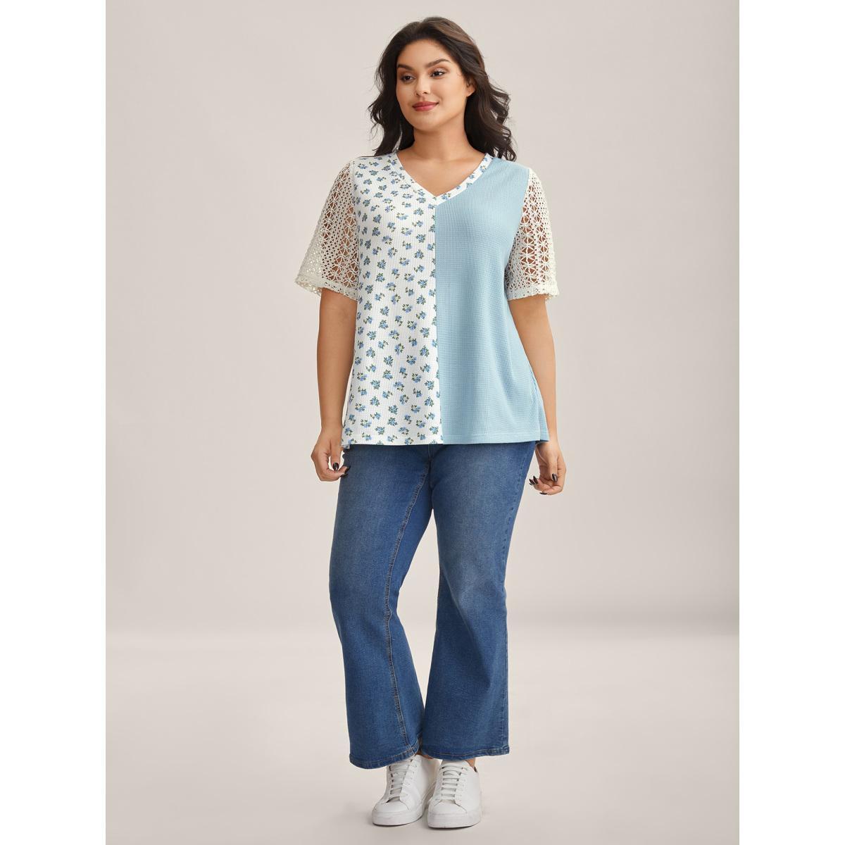 Plus Size Waffle Grid Floral V-Neck T-Shirt Multicolor Women Texture V-neck Everyday-Casual T-shirts BloomChic 12/L Product Image