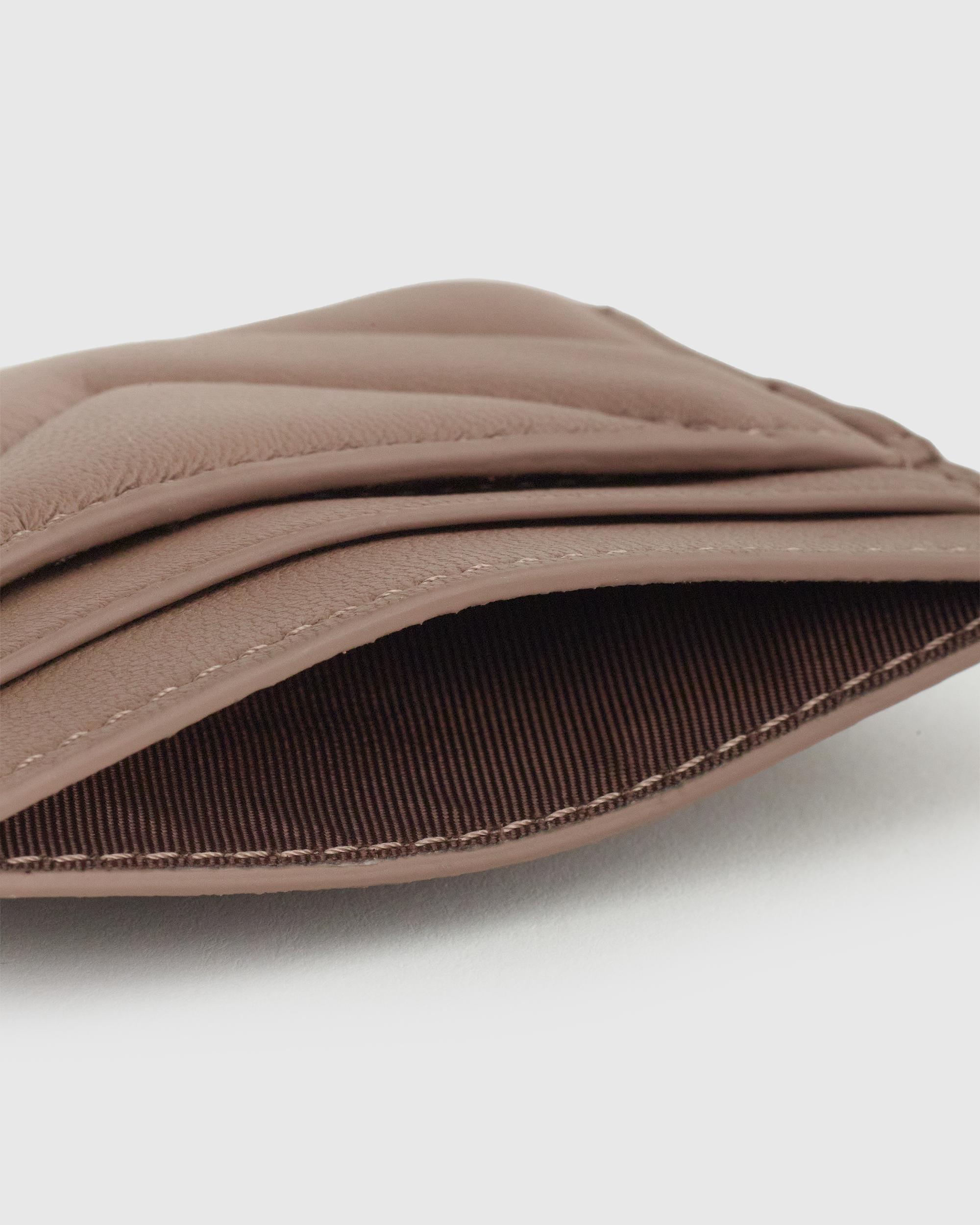 Quince | Women's Italian Leather Quilted Small Card Case Product Image