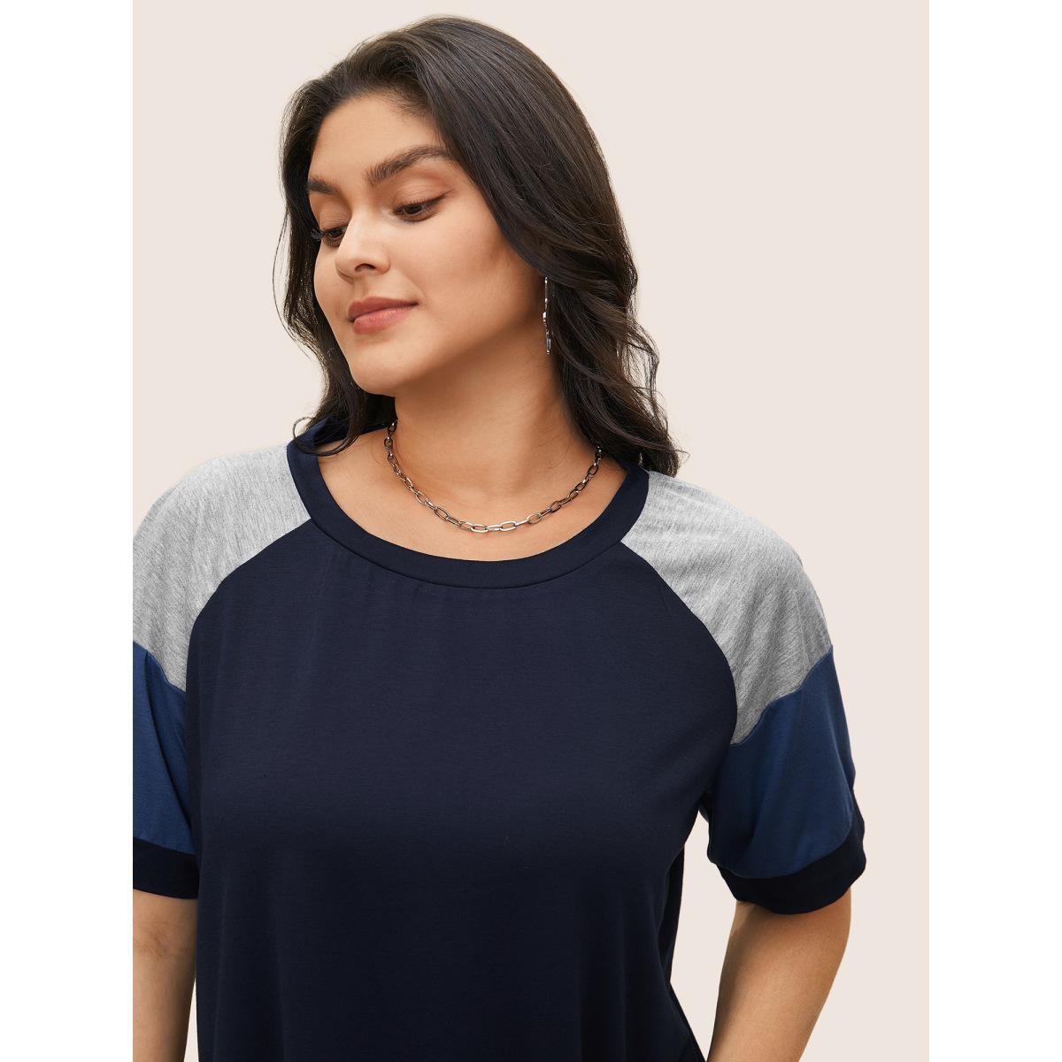 Plus Size Colorblock Contrast Crew Neck Raglan Sleeve T-shirt Indigo Women Casual Contrast Colorblock Everyday T-shirts BloomChic 30/6X Product Image