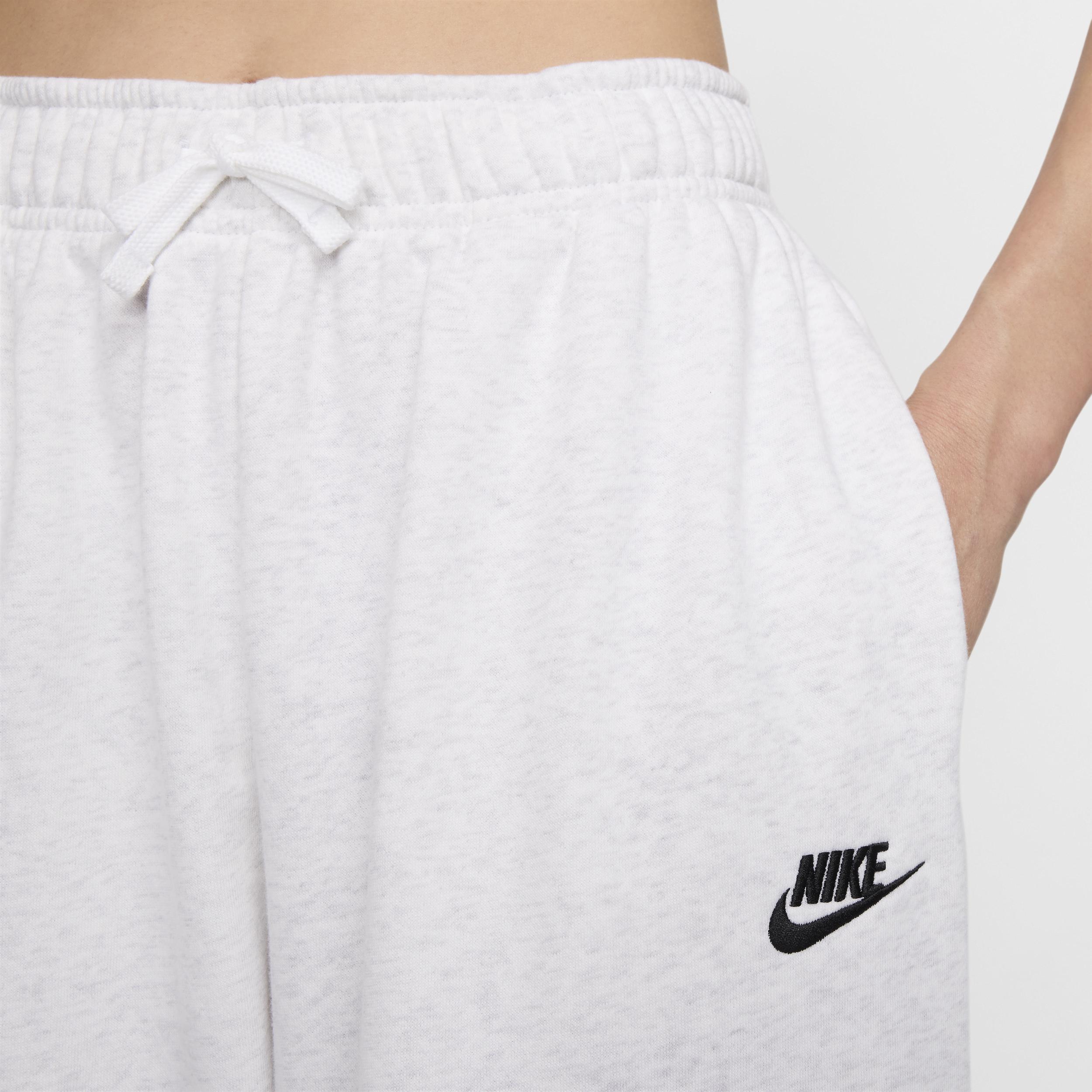 Women's Nike Sportswear Club Fleece Mid-Rise Oversized Sweatpants Product Image