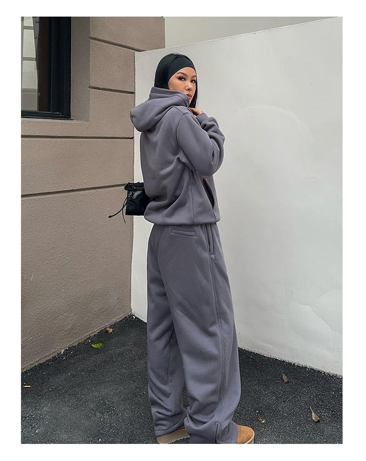 Mid Rise Plain Wide Leg Pants Product Image