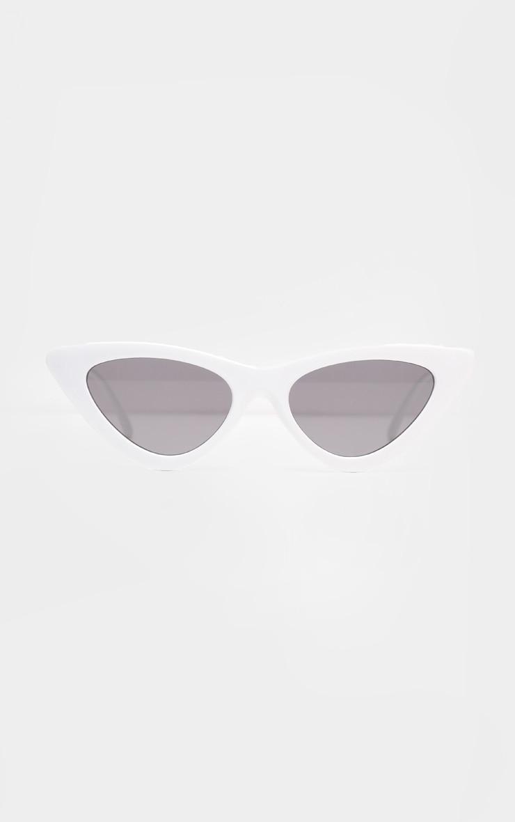 White Retro Cat Eye Sunglasses Product Image