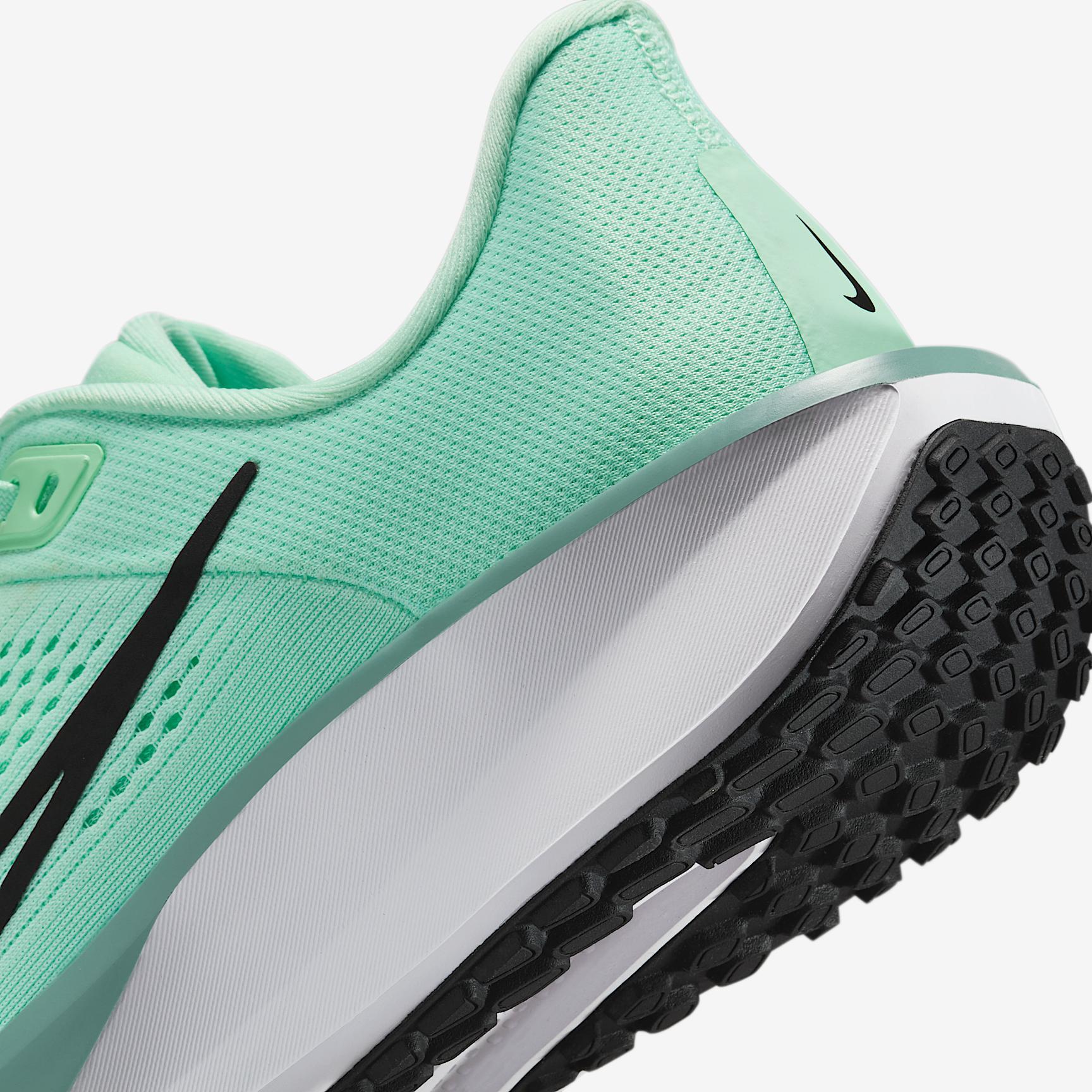 Nike Quest 6 Women's Road Running Shoes Product Image