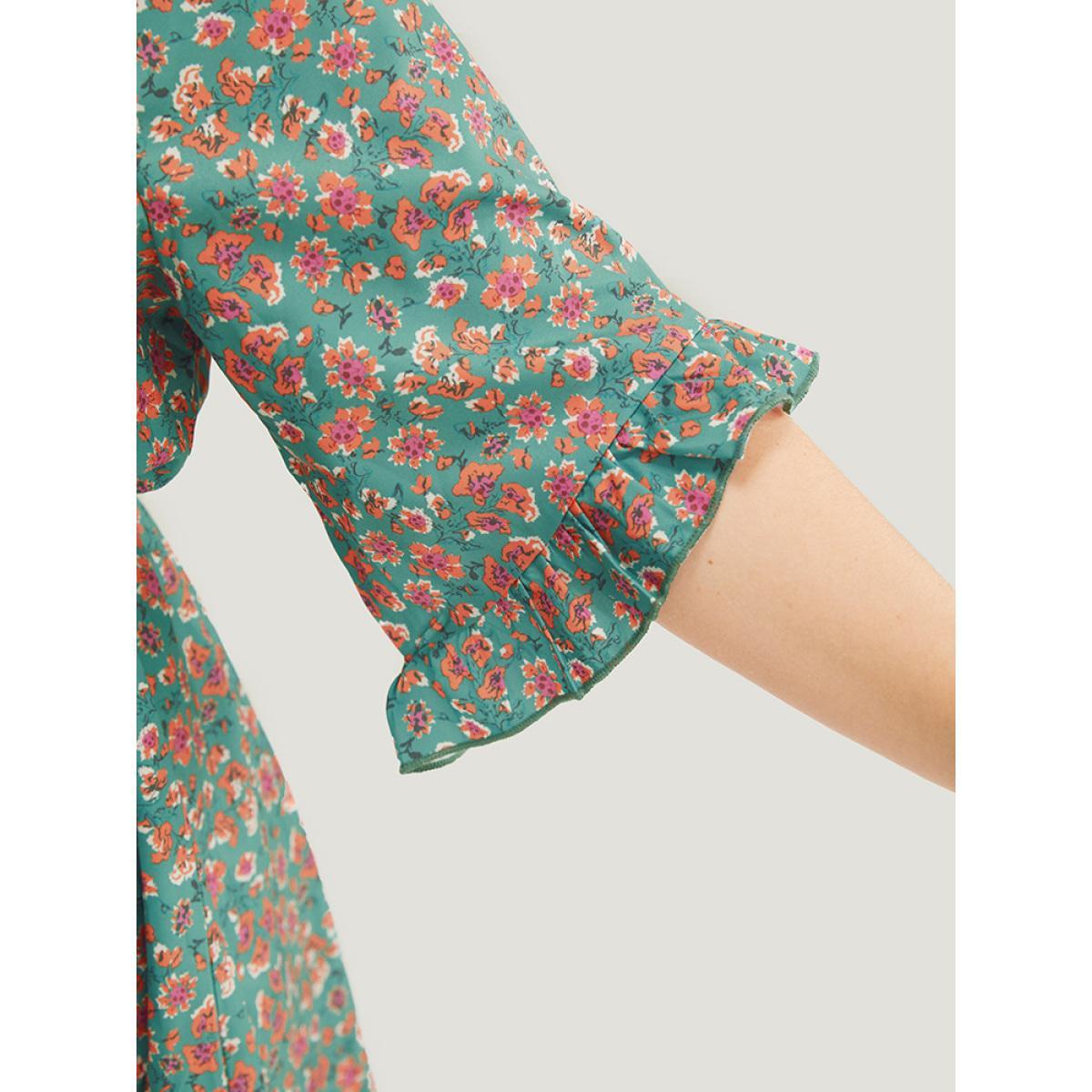 Plus Size Emerald Ditsy Floral Ruffle Sleeve Notched High Low Hem Blouse Women Elegant Short sleeve Notched collar Dailywear Blouses BloomChic 30/6X Product Image