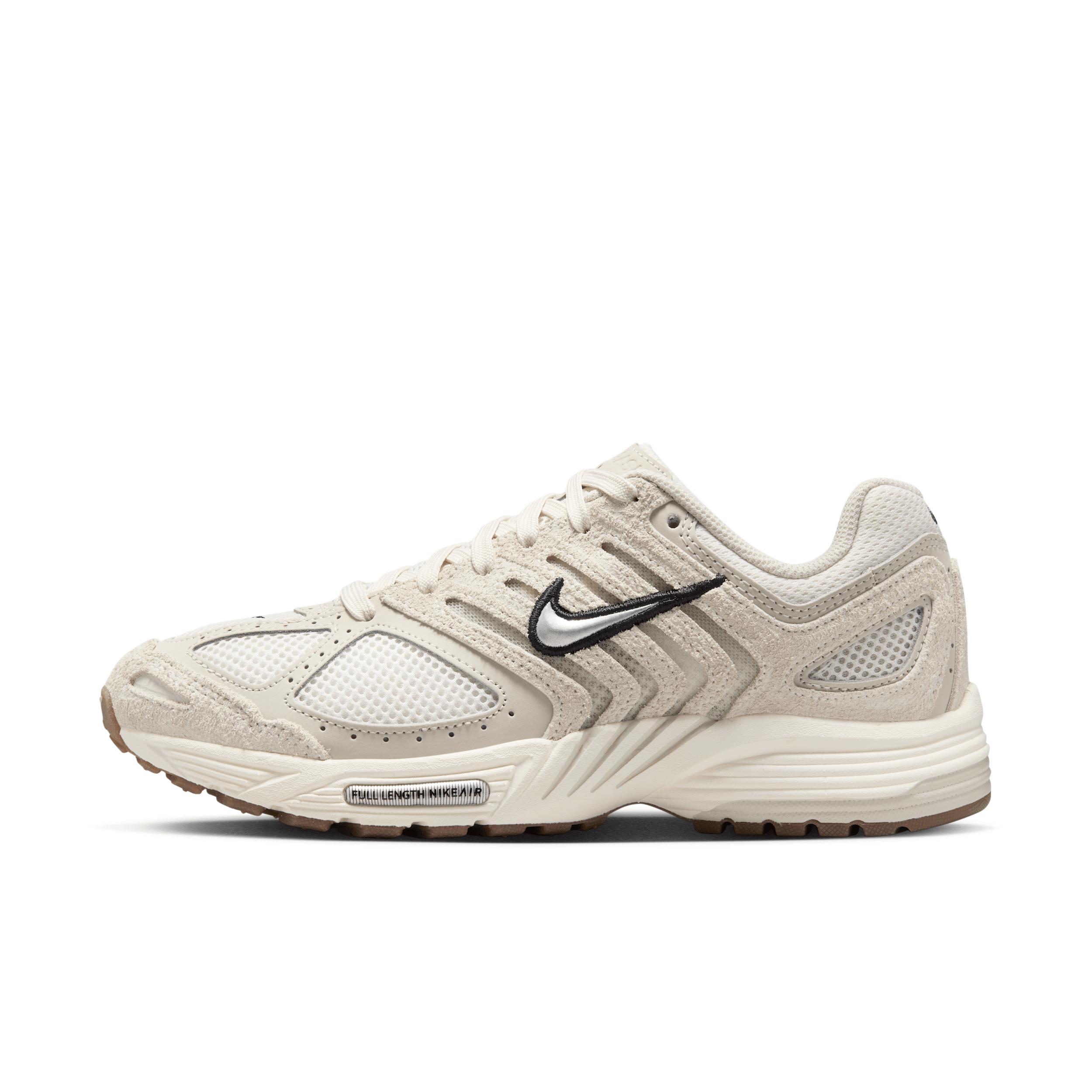 Nike Women's Air Pegasus 2005 Shoes Product Image
