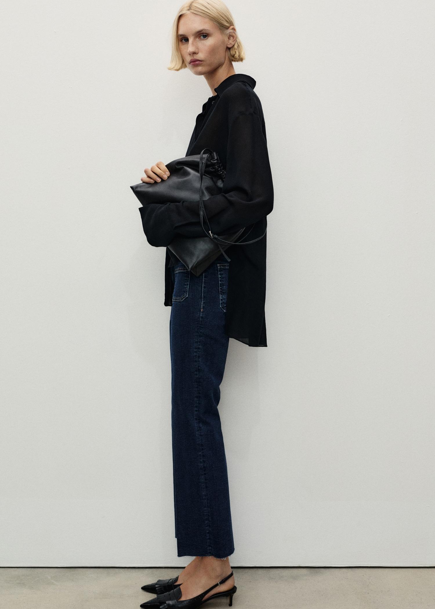 Flared cropped jeans with pockets - Women | MANGO USA Product Image