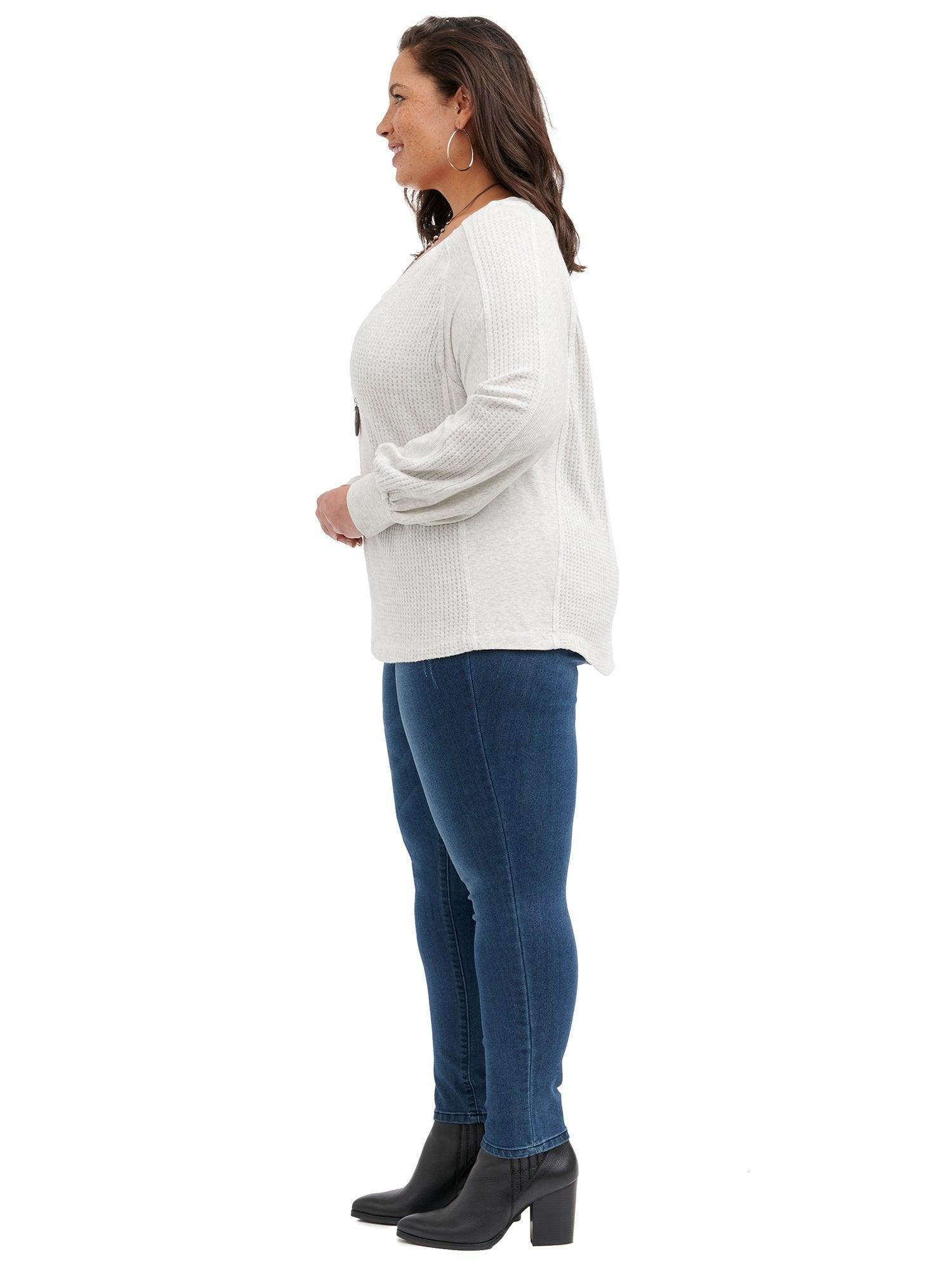 WNU36825E   Skylar Blouson Long Sleeve V Neck Thermal Top Product Image