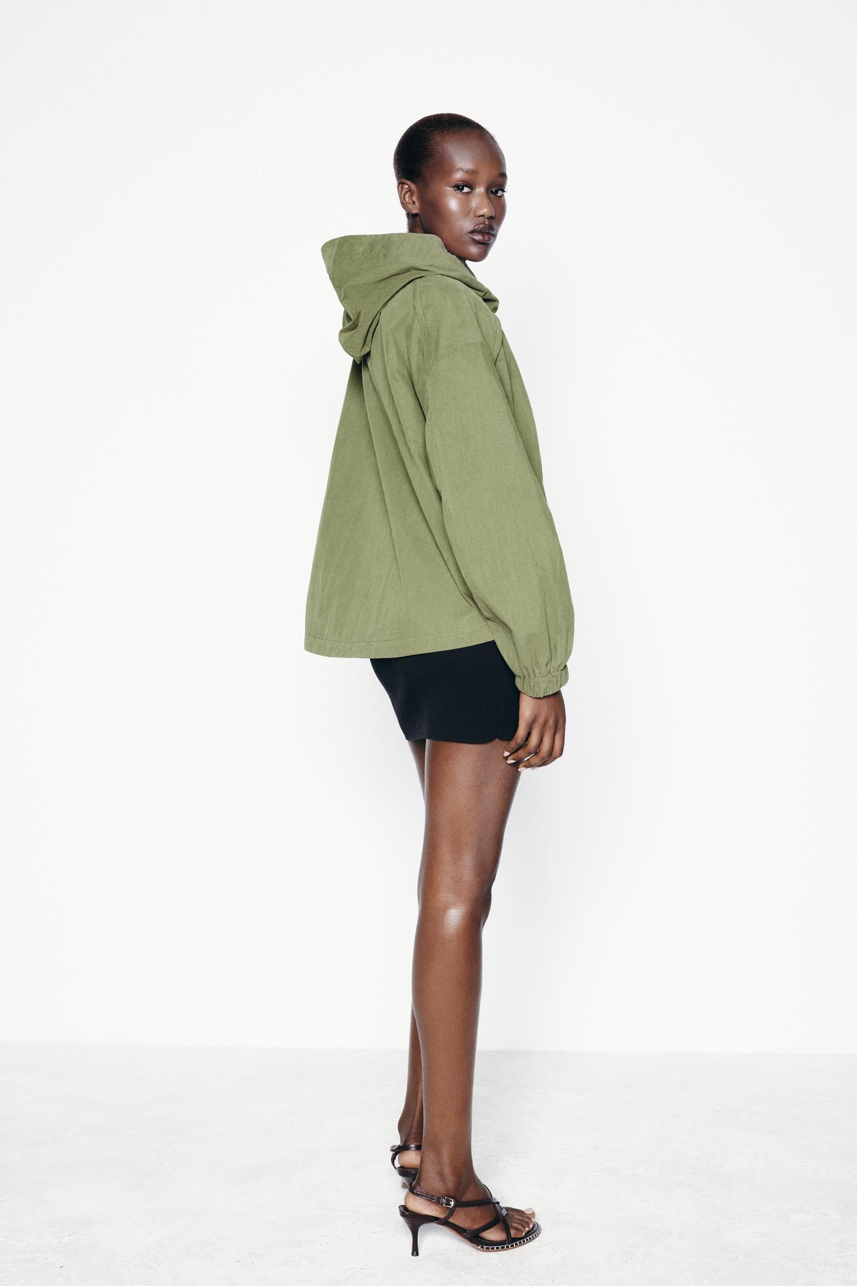 SHORT HOODED JACKET Product Image