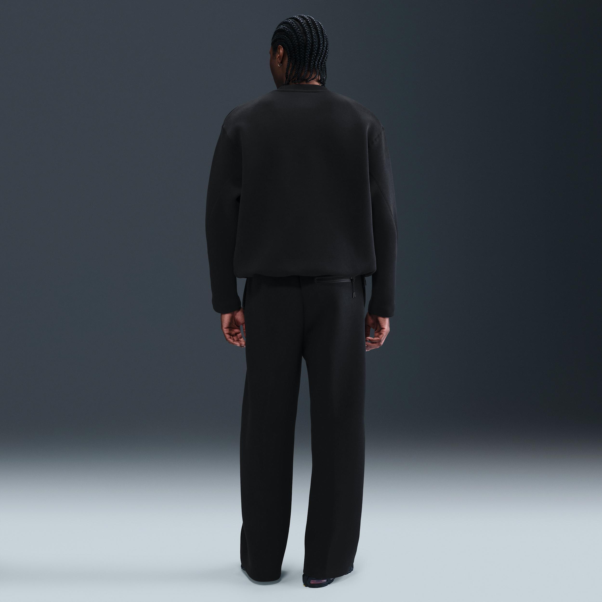 Nike Men's Tech Fleece Loose Fit Crew Product Image
