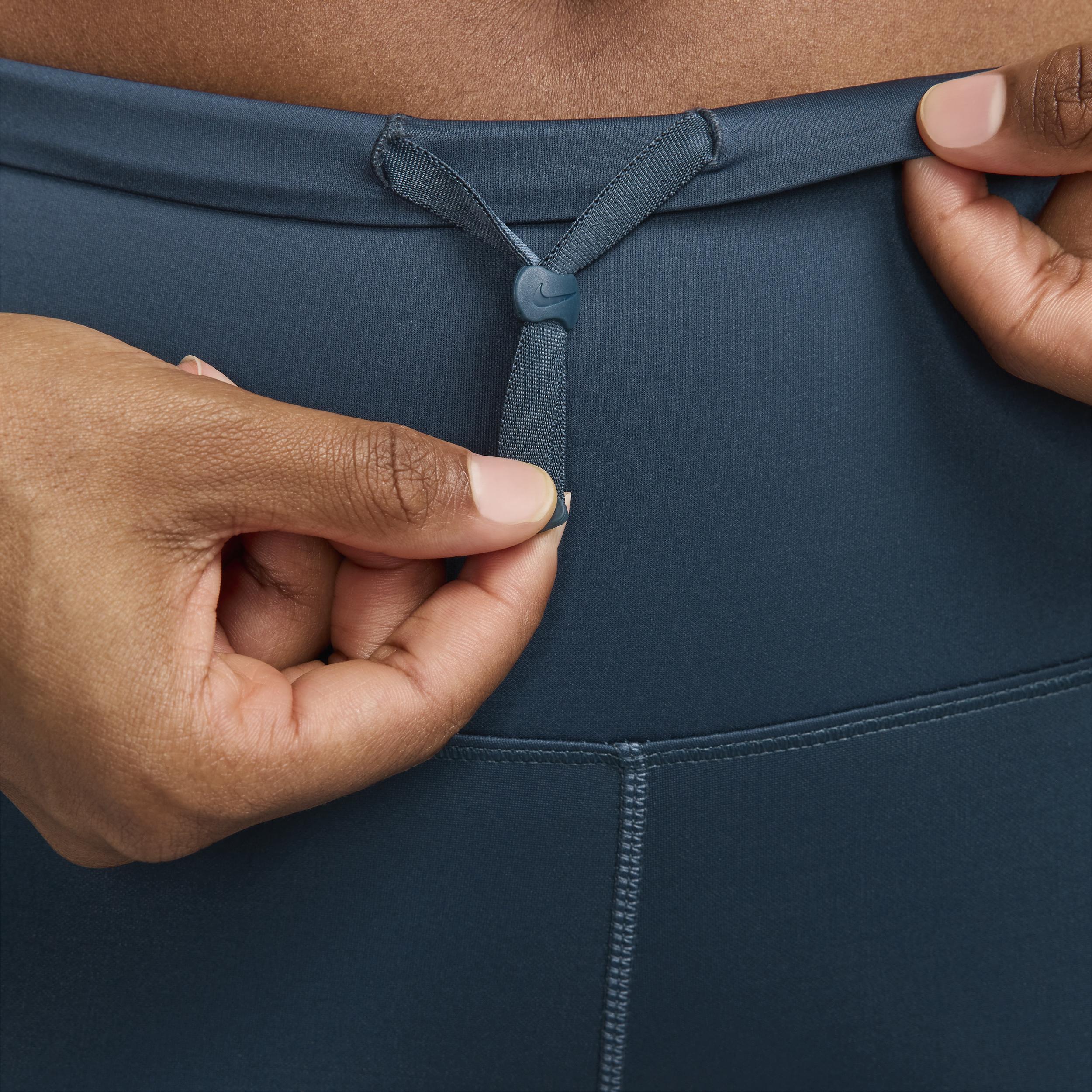 Nike Go Women's Firm-Support High-Waisted Cropped Leggings with Pockets Product Image
