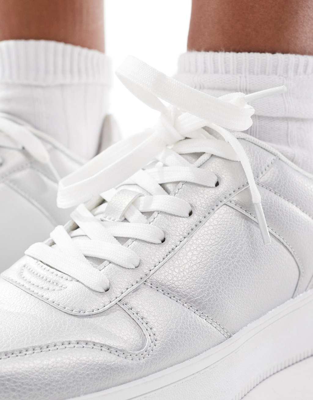 Yours chunky sneakers in silver metallic Product Image