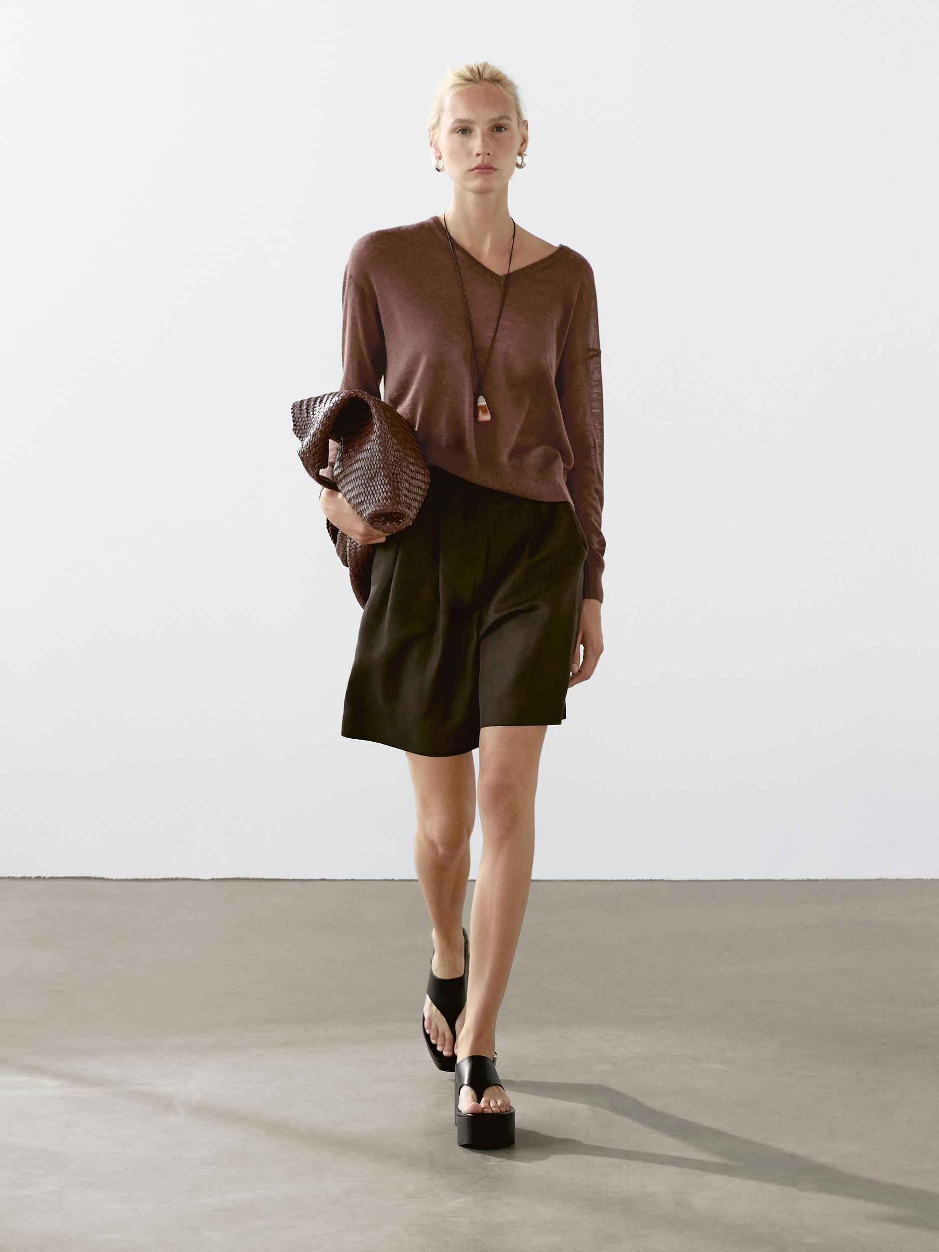 100% cashmere fine knit sweater Product Image