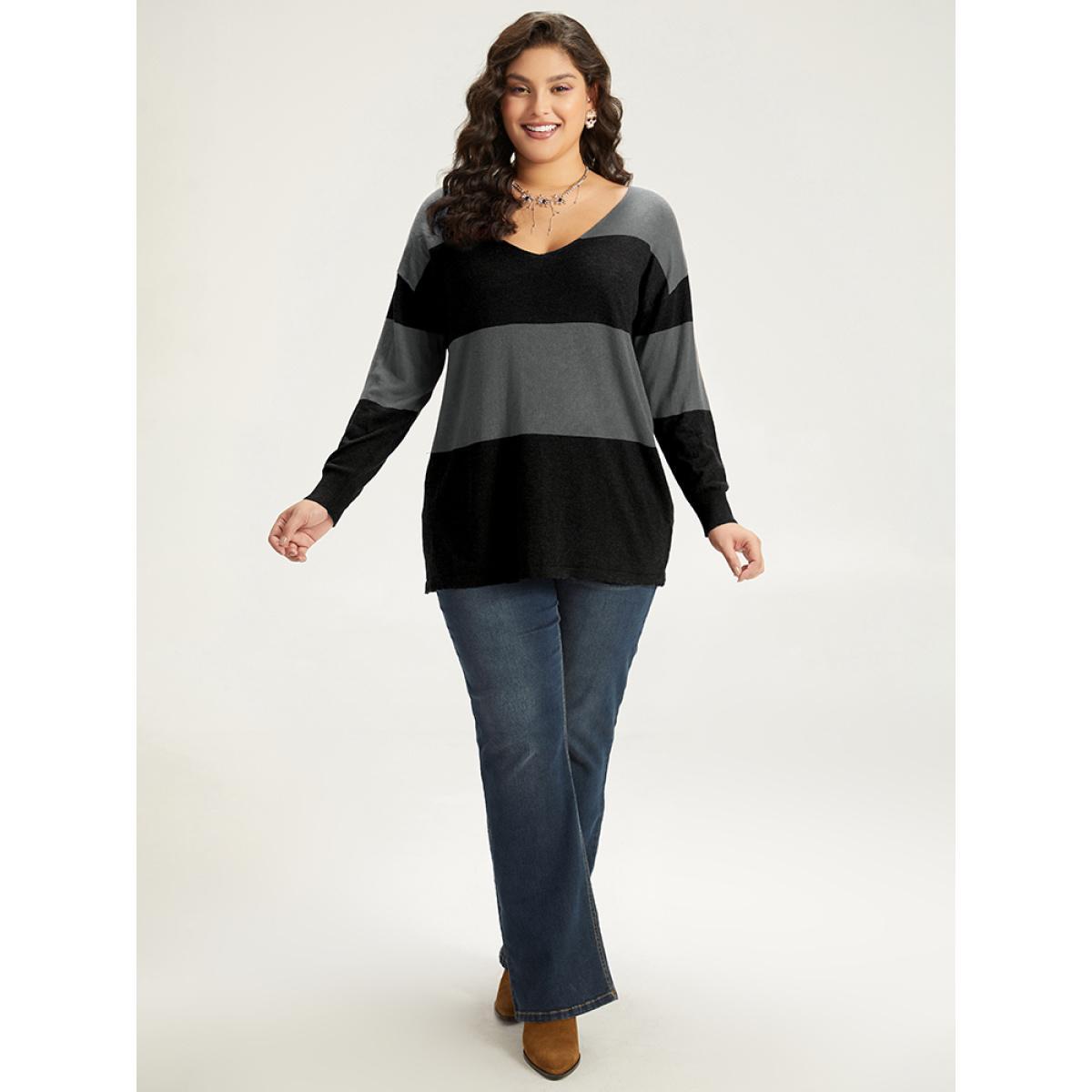Plus Size Halloween Supersoft Essentials Colorblock Contrast Elastic Cuffs Pullover Gray Women Casual Loose Long Sleeve V-neck Everyday Pullovers BloomChic 10/M Product Image