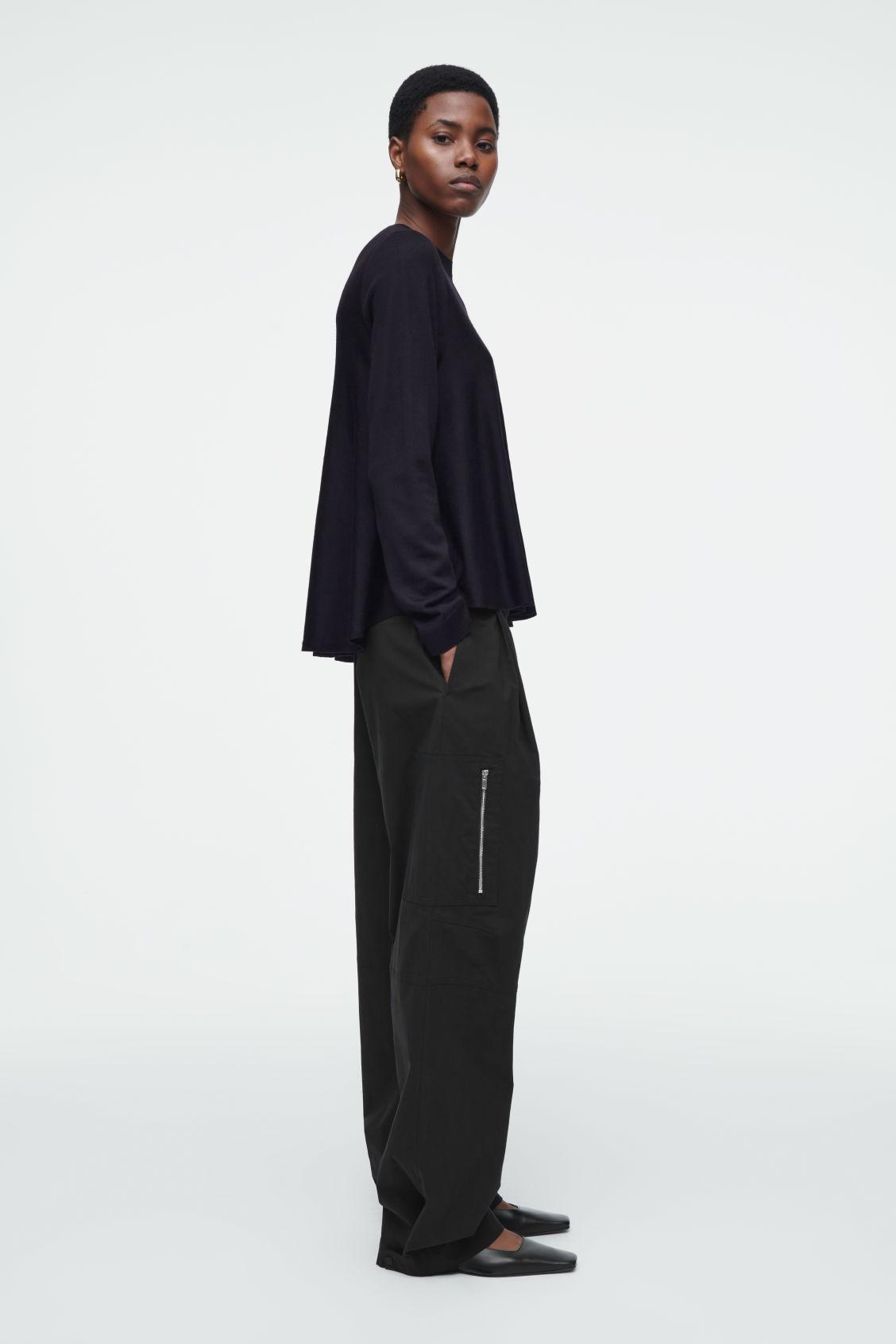 TRAPEZE MERINO WOOL JUMPER Product Image