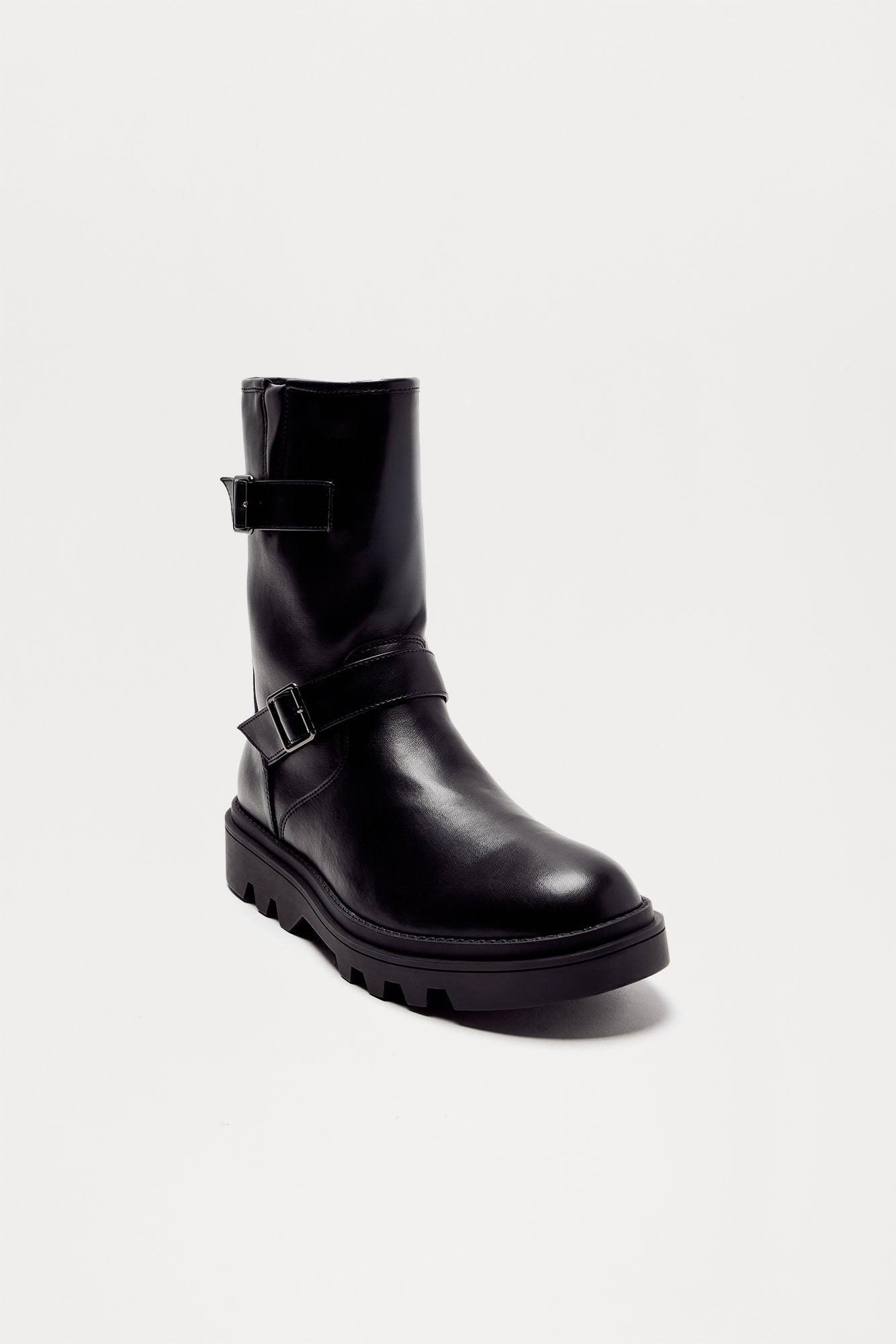 Dario Boots - Black Product Image