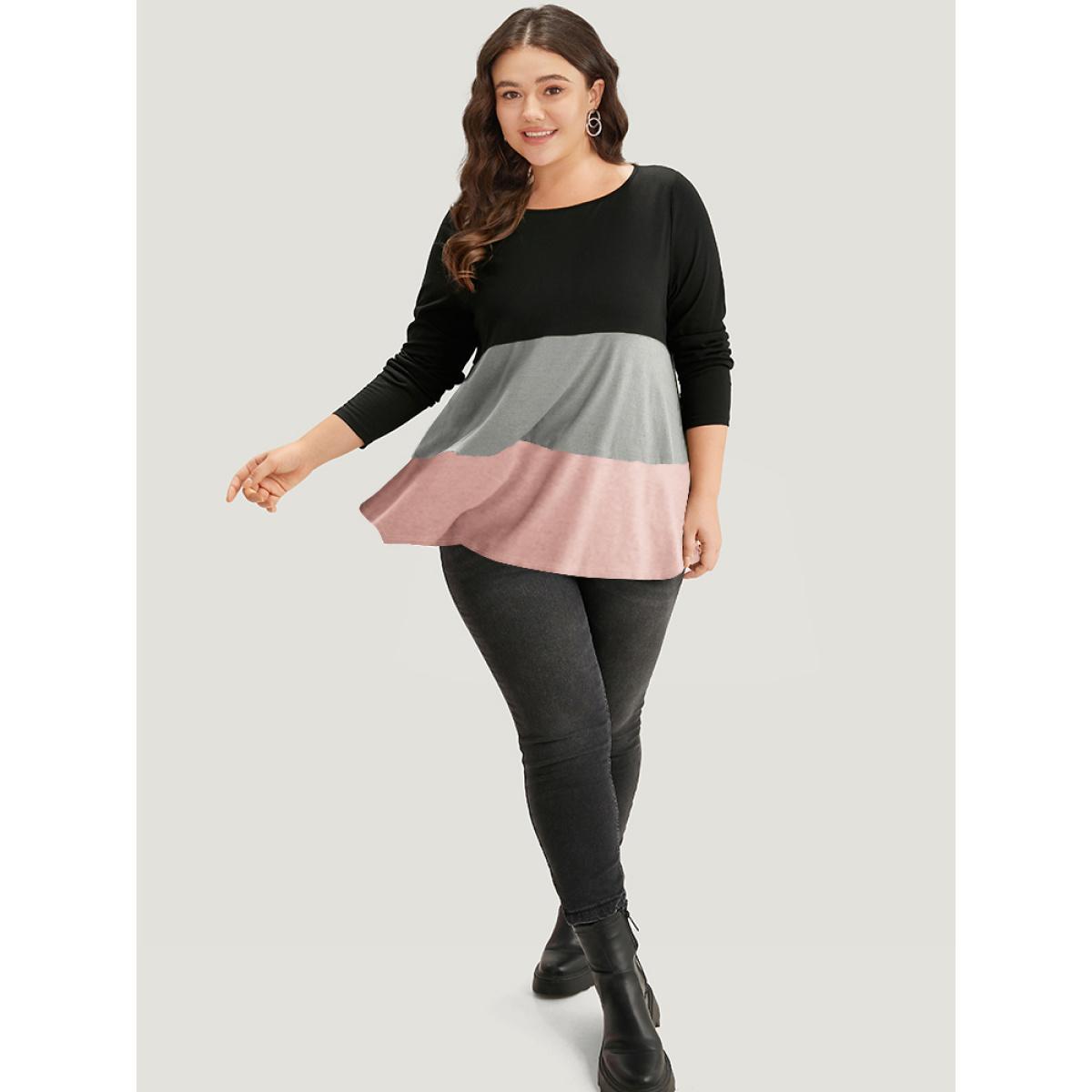 Plus Size Colorblock Leopard Contrast Round Neck T-shirt Pink Women Casual Contrast Leopard Round Neck Everyday T-shirts BloomChic 30/6X Product Image
