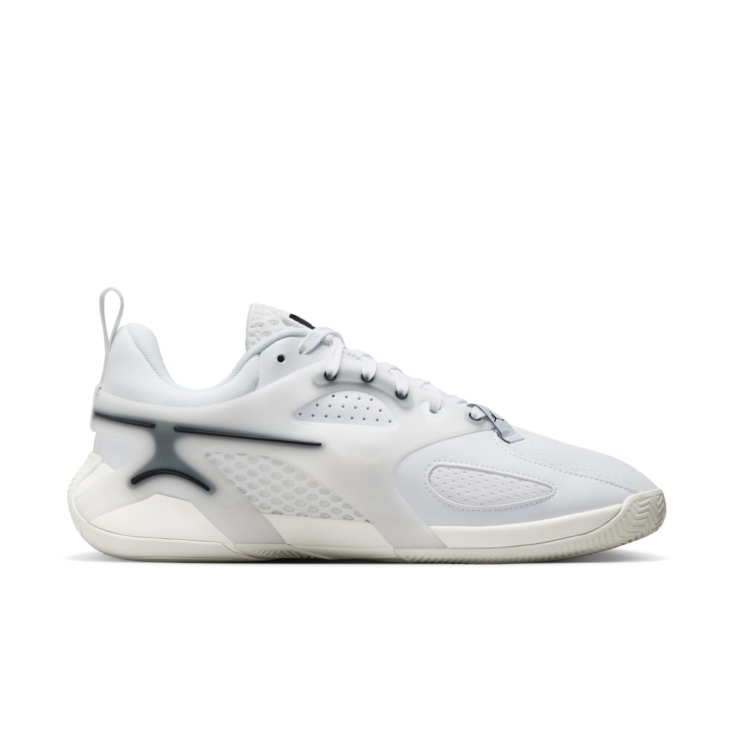 Women's Jordan Heir Series "Triple White" Basketball Shoes Product Image