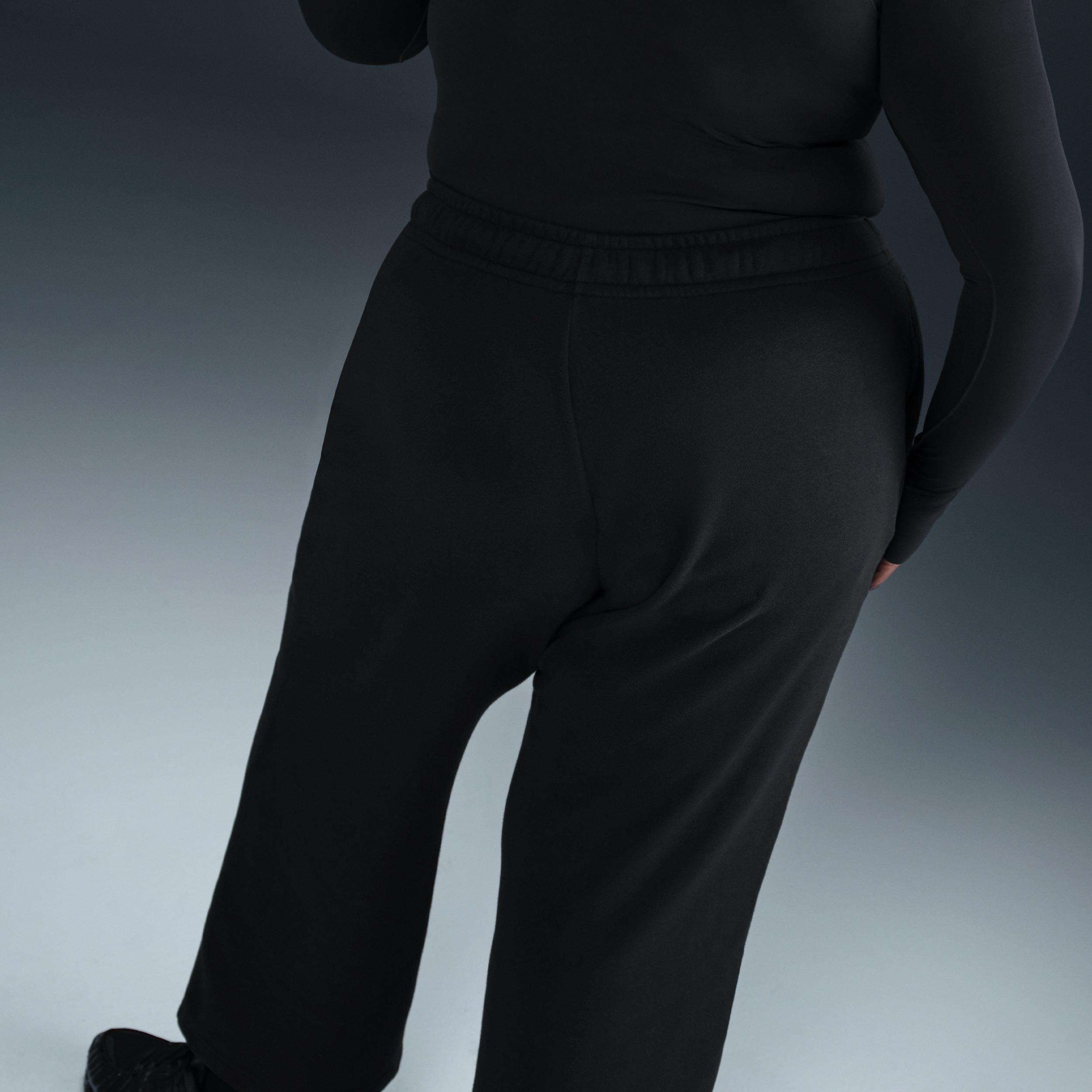 Nike Sportswear Club Fleece Women's Mid-Rise Wide-Leg Graphic Pants (Plus Size) Product Image