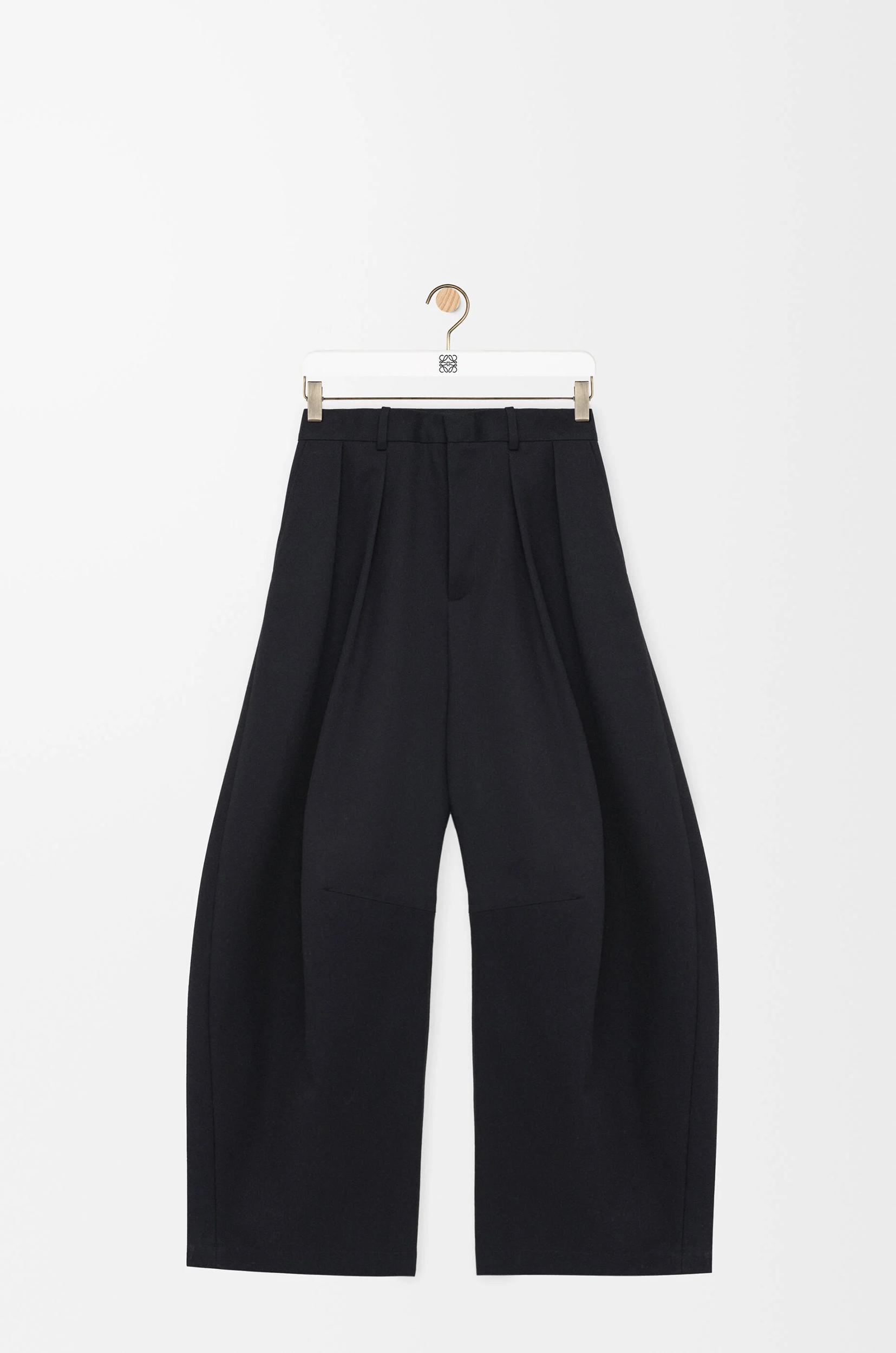 Barrel trousers in cotton and silk Product Image
