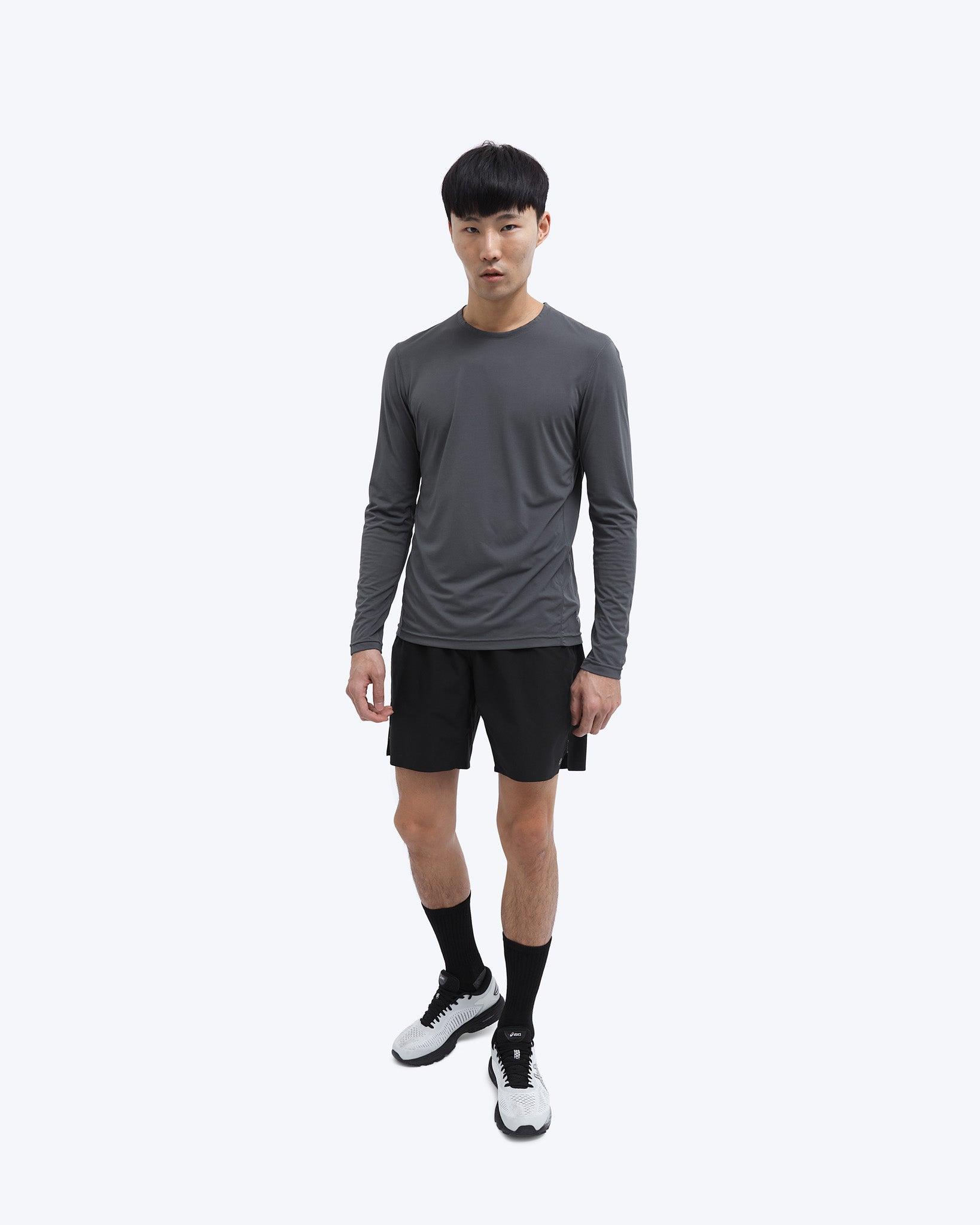 Deltapeak™ 90 Training Long Sleeve Male Product Image